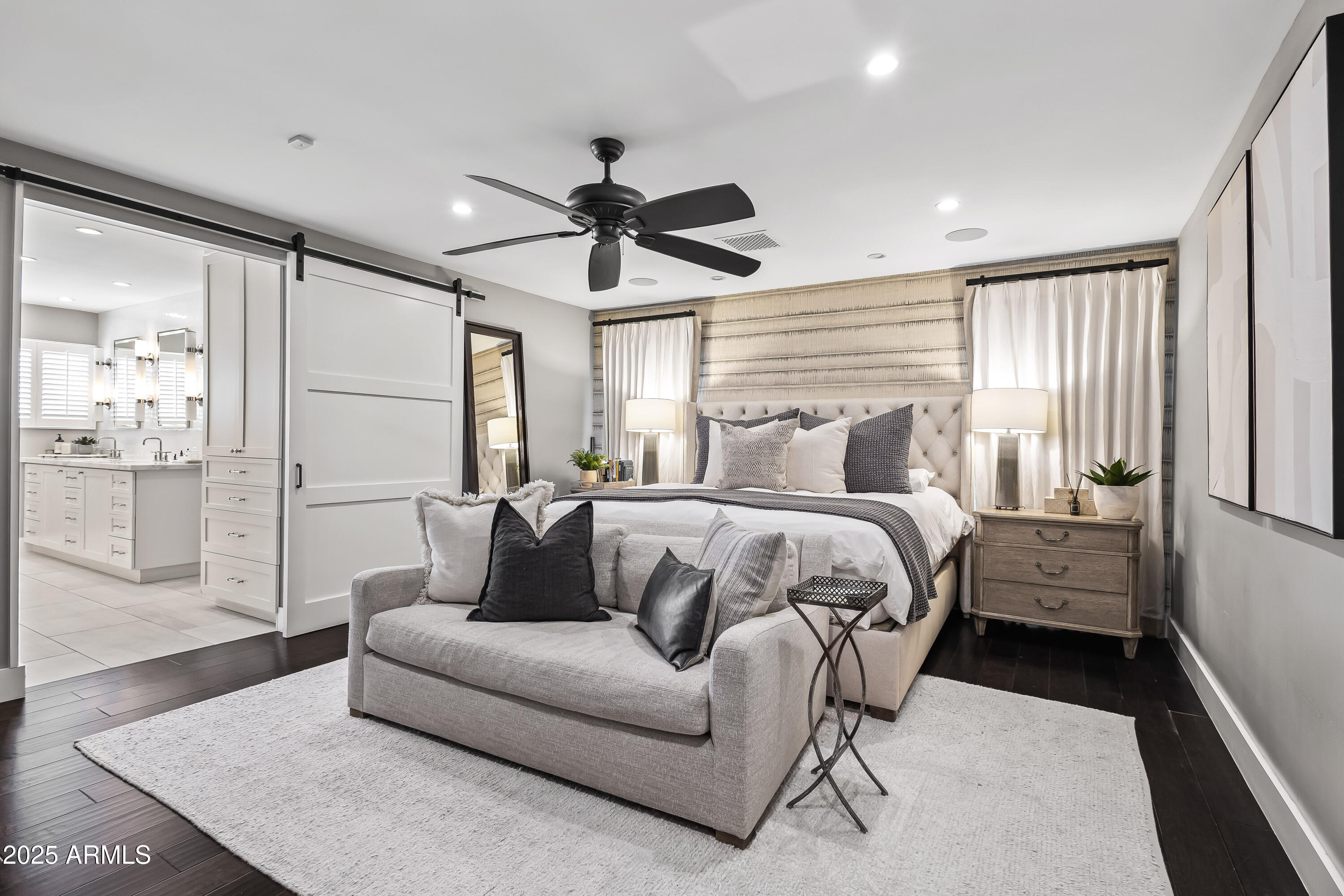 CAMELBACK EAST - Residential