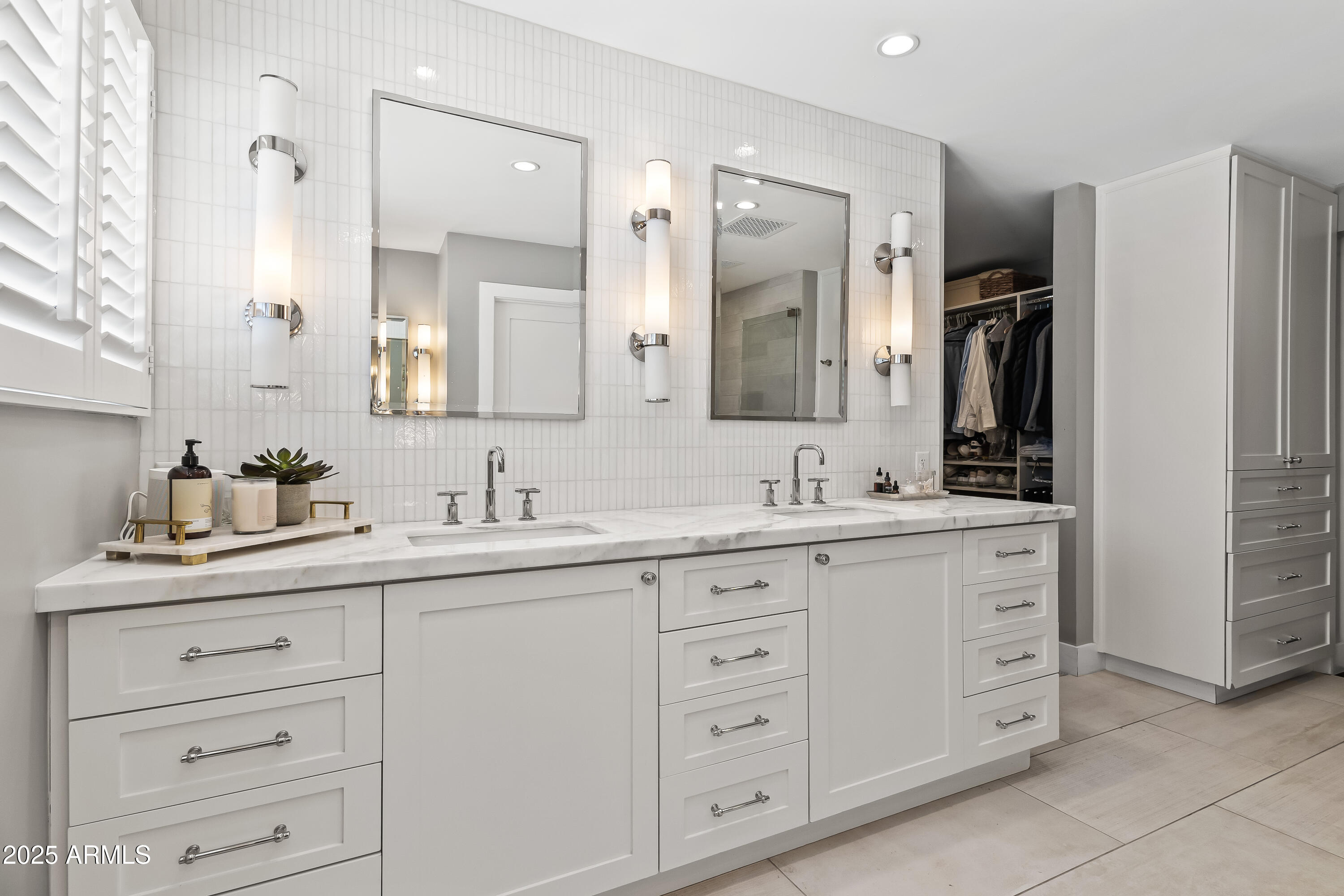 CAMELBACK EAST - Residential