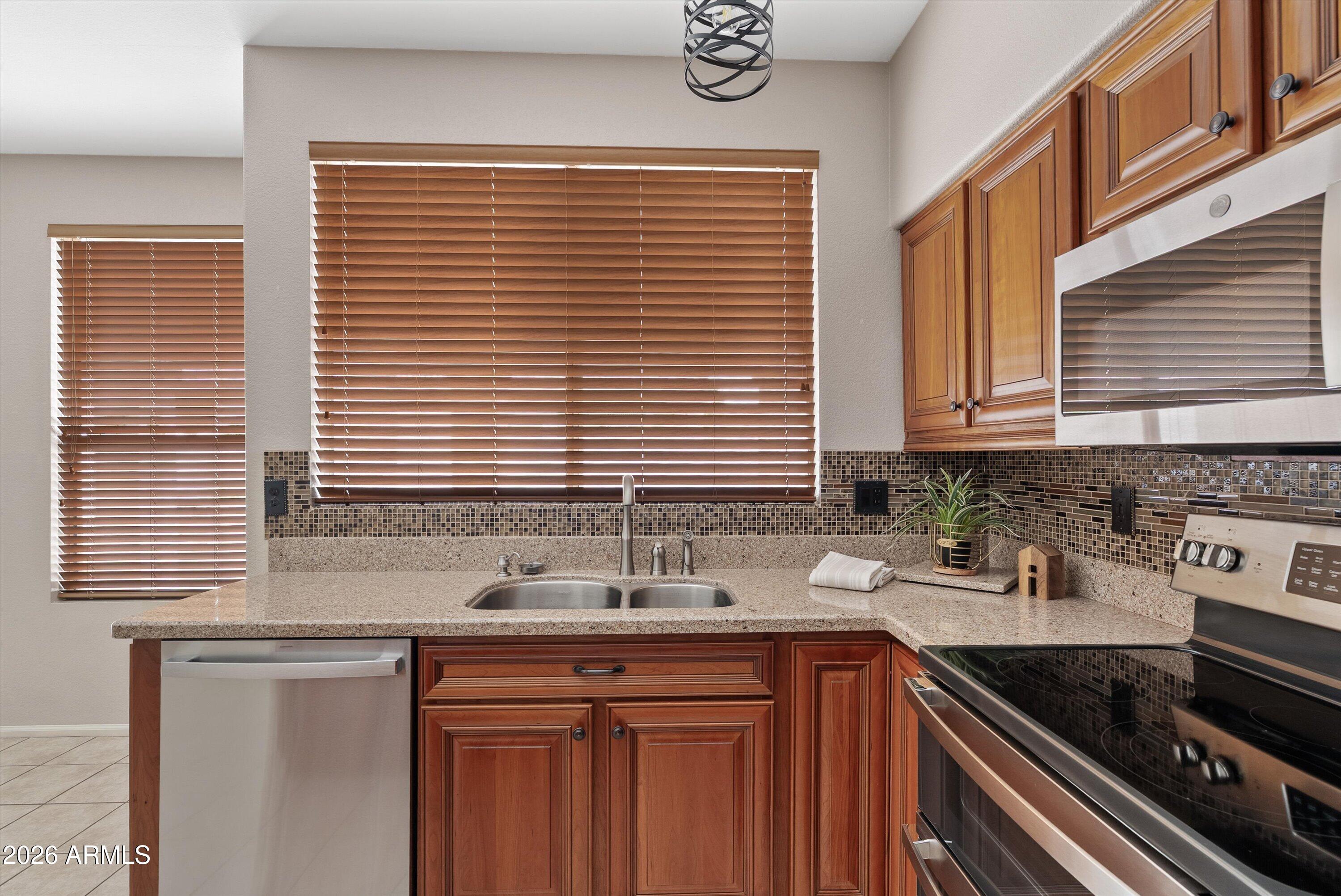 FAIRFAX PARK LOT 1-151 TR A - Residential