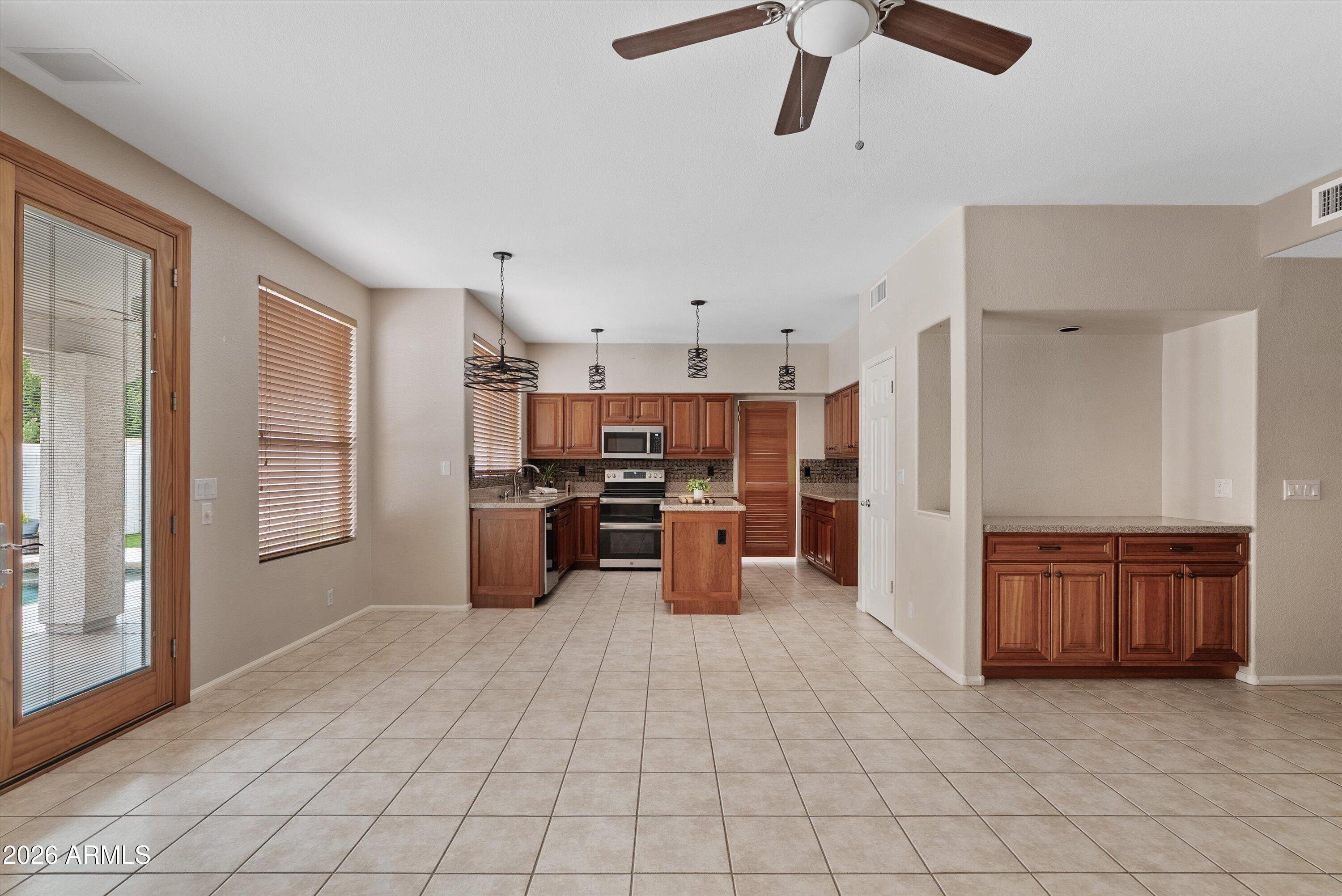 FAIRFAX PARK LOT 1-151 TR A - Residential