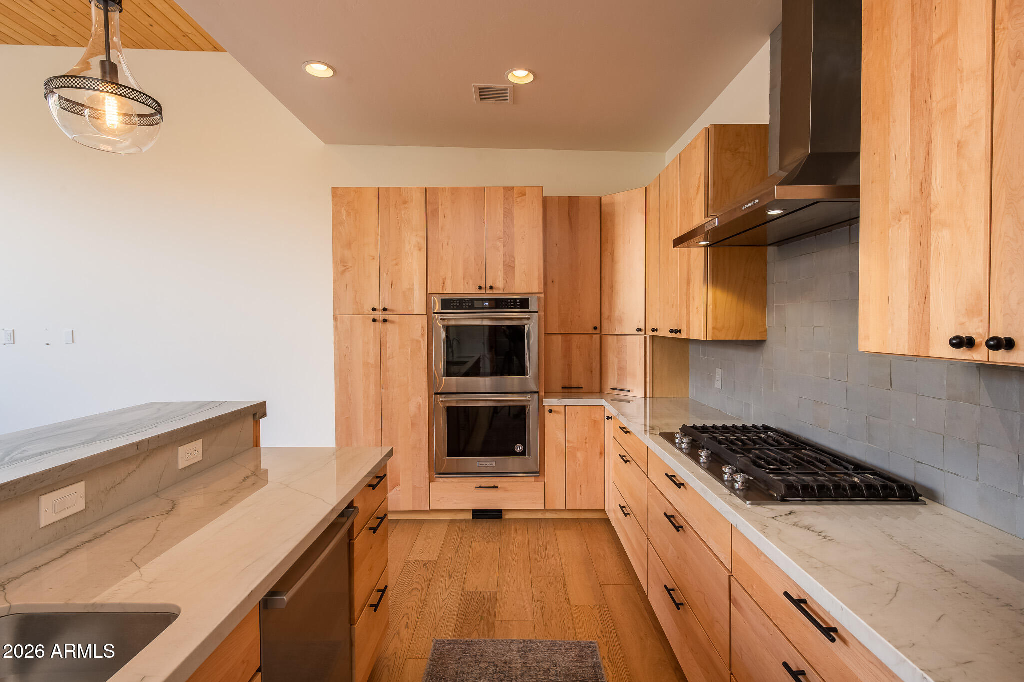 THUNDER MOUNTAIN RANCH - Residential