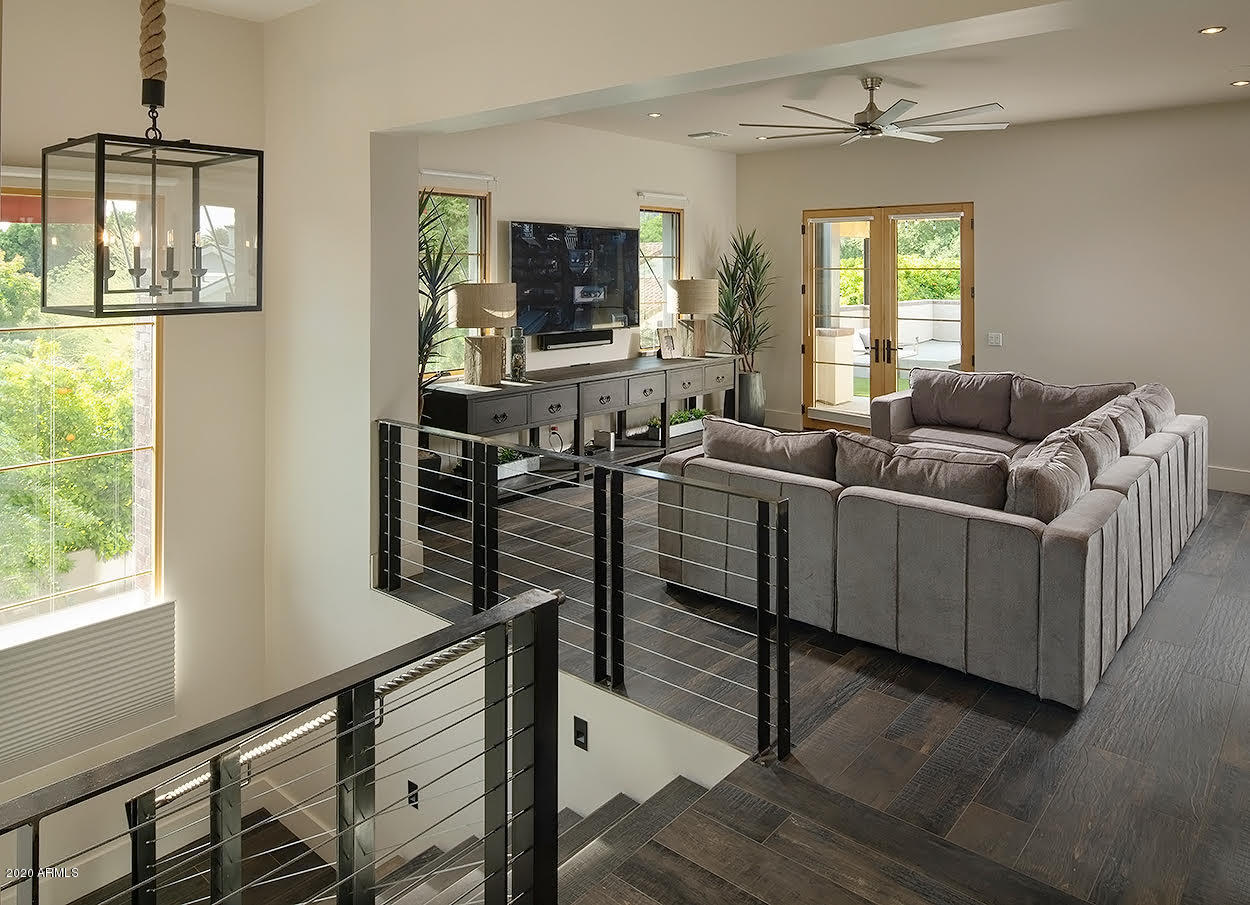 LOMBARDI ESTATES LOT 12 BLOCK 2 REPLAT - Residential