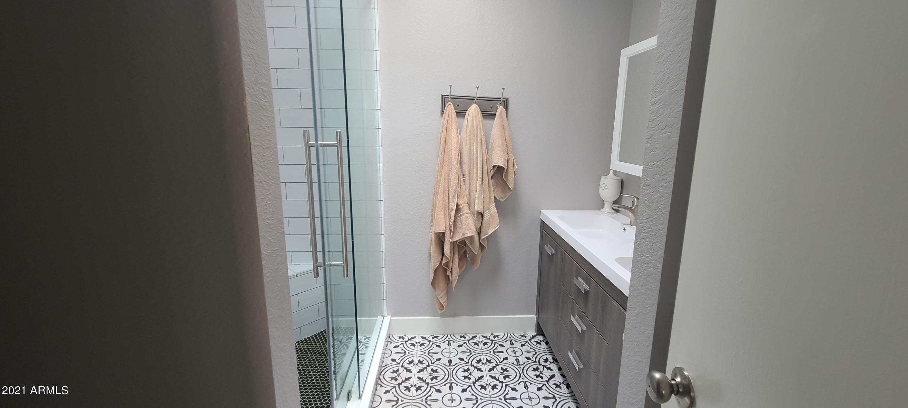 CHARLESTON PLACE DUPLEX CONDOMINIUMS - Residential Lease