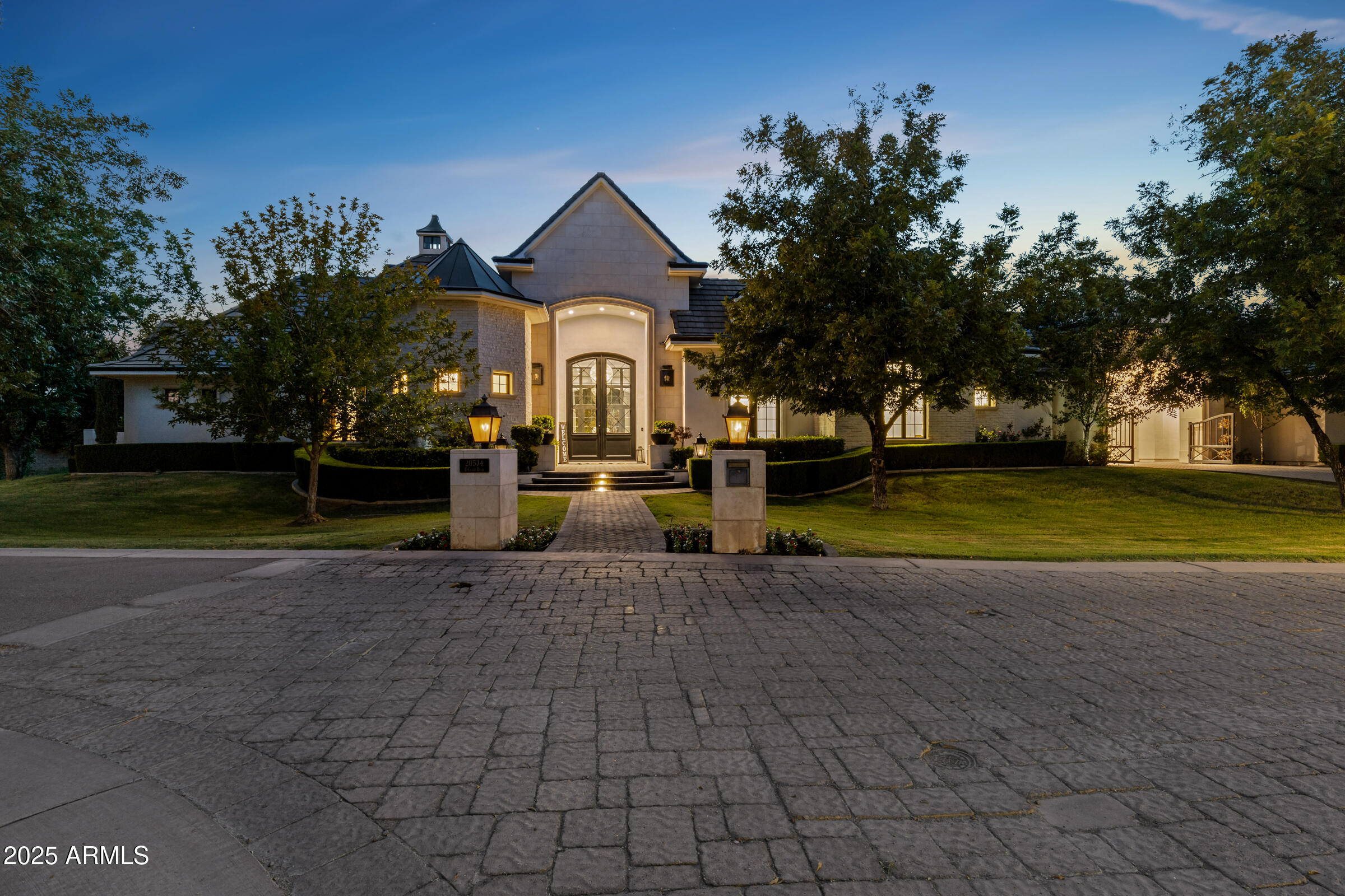 PECAN LIGHTS - Residential