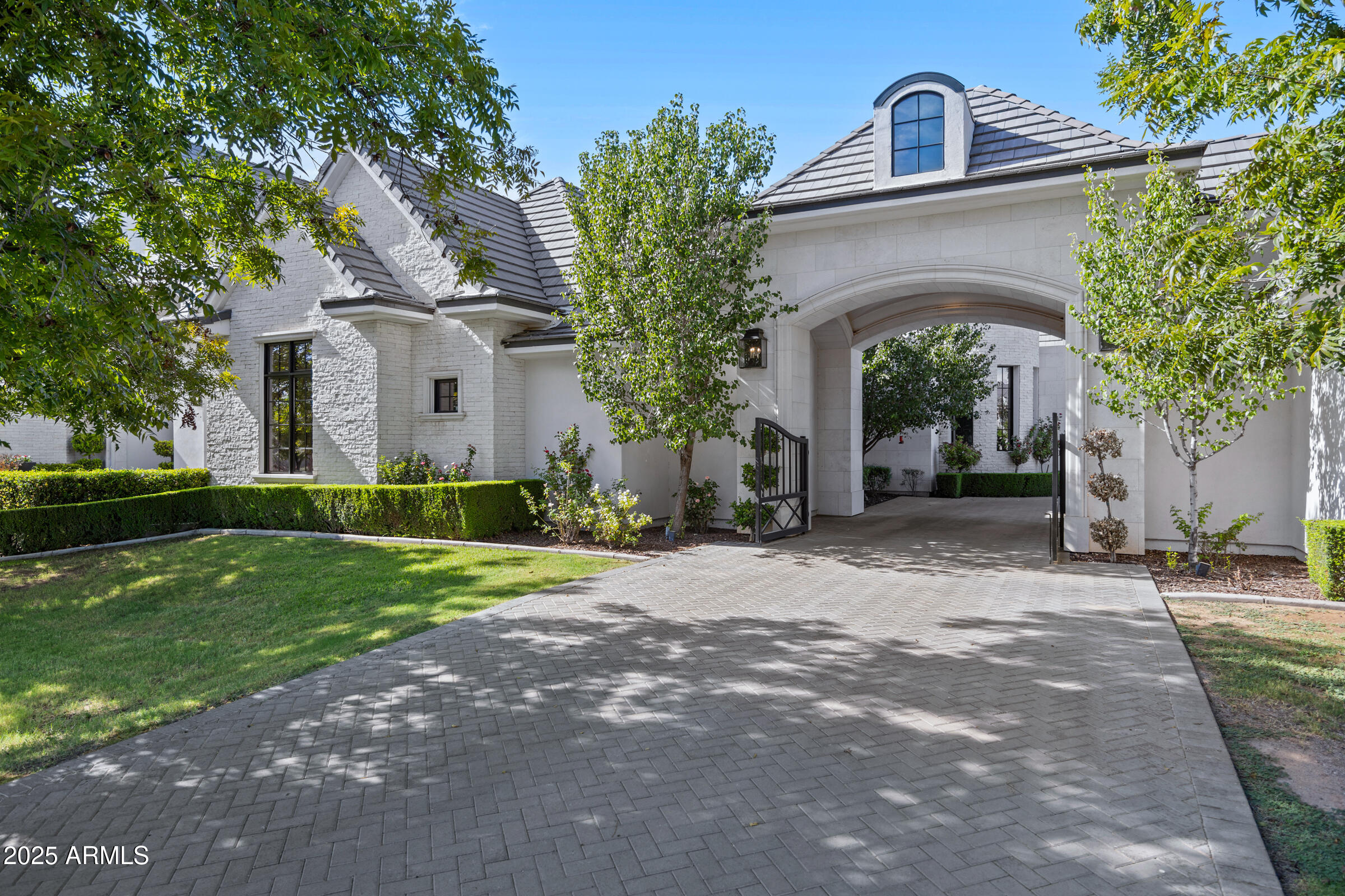 PECAN LIGHTS - Residential