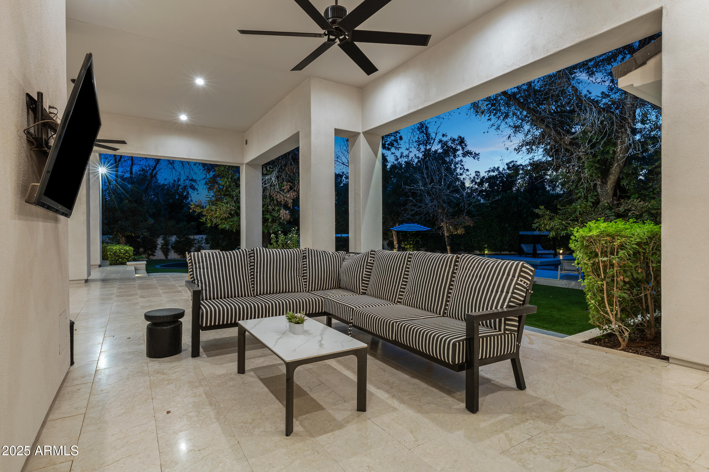PECAN LIGHTS - Residential