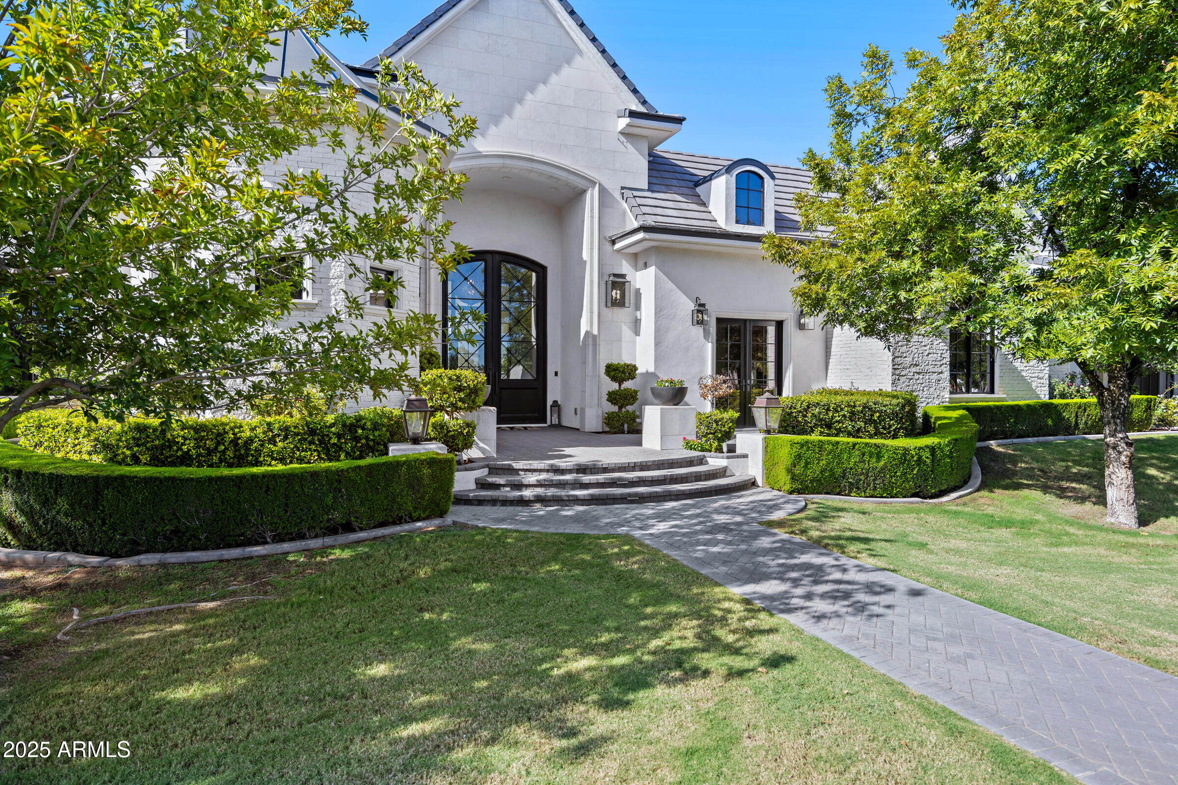PECAN LIGHTS - Residential
