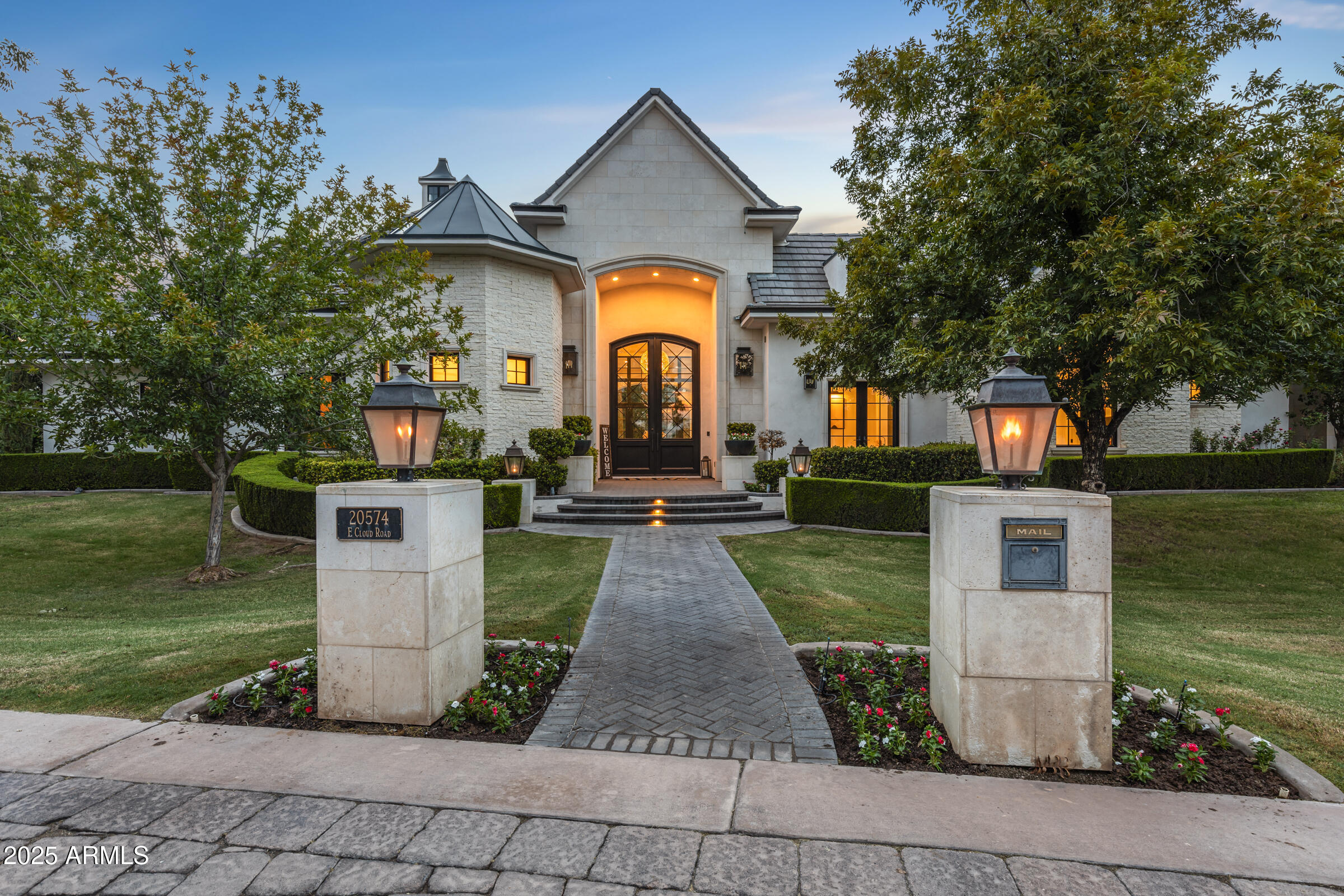 PECAN LIGHTS - Residential