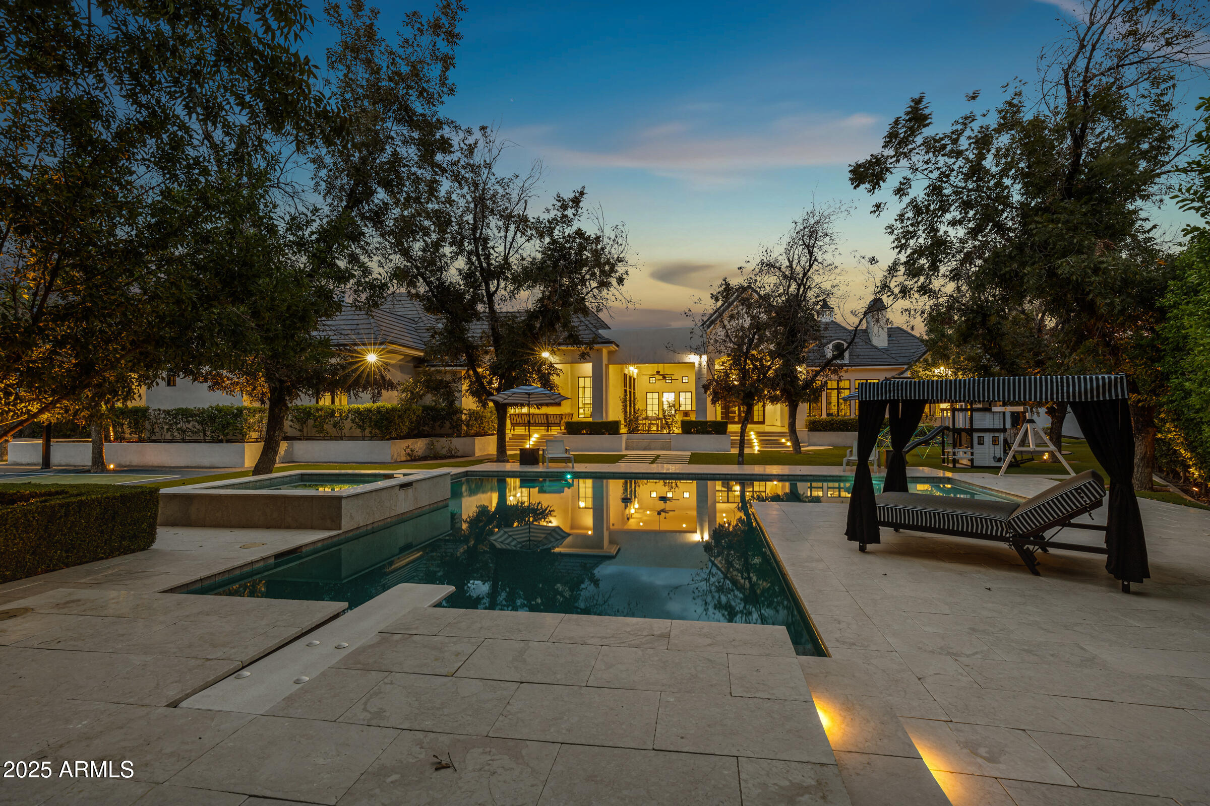 PECAN LIGHTS - Residential