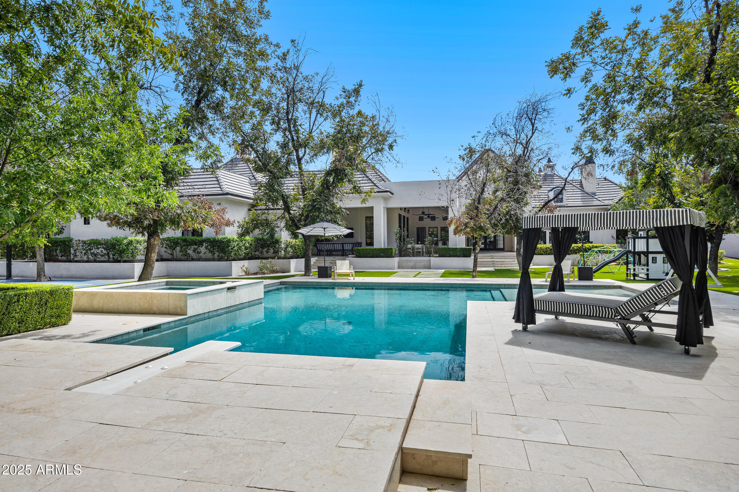 PECAN LIGHTS - Residential
