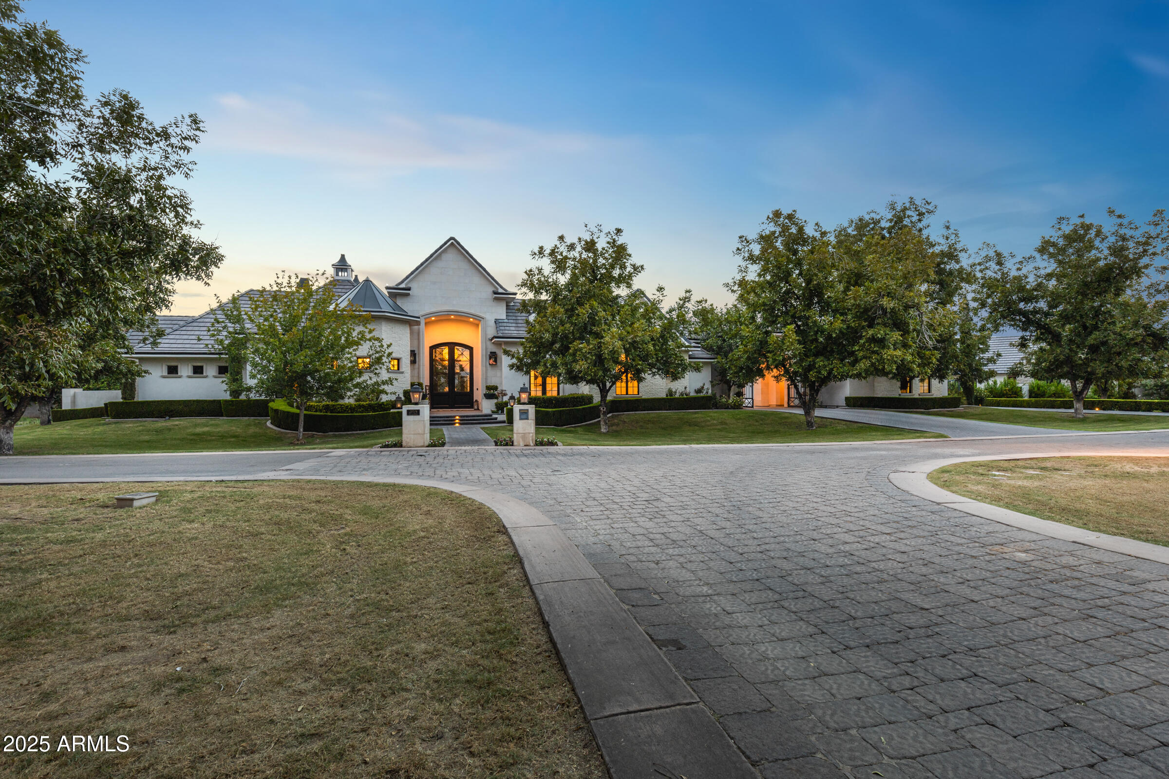 PECAN LIGHTS - Residential