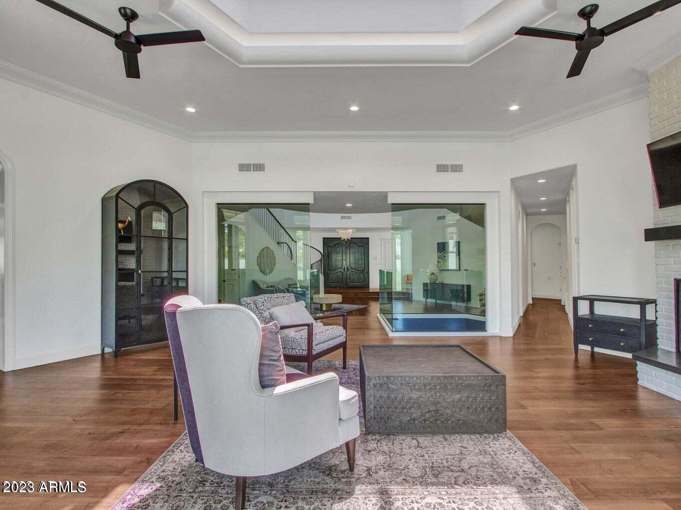 LINCOLN ESTATES - Residential