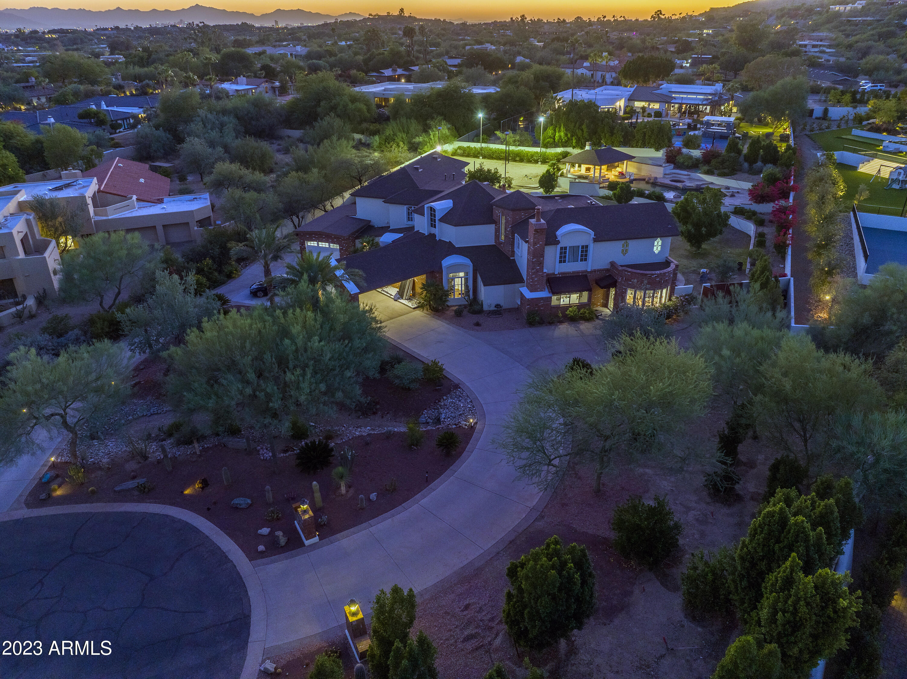LINCOLN ESTATES - Residential