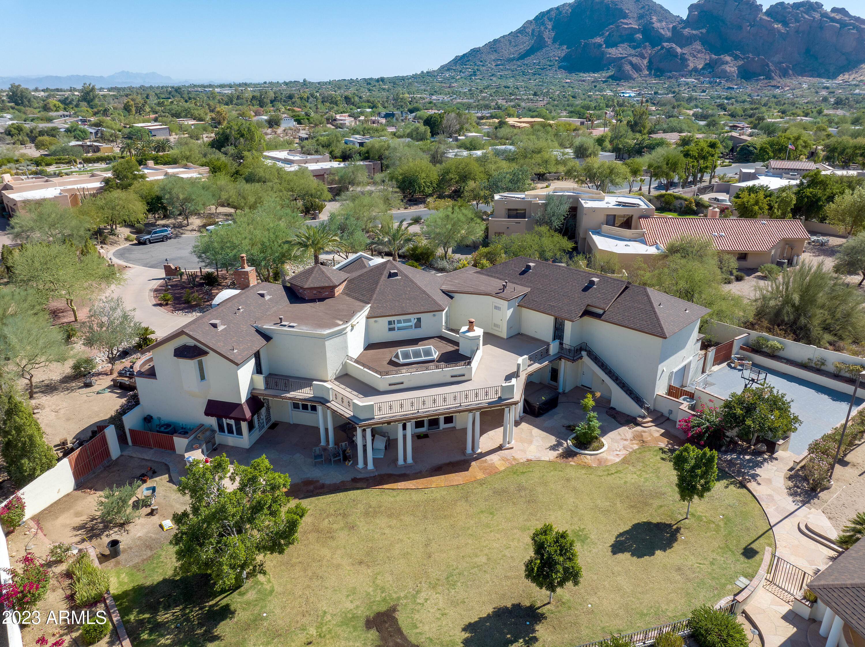 LINCOLN ESTATES - Residential