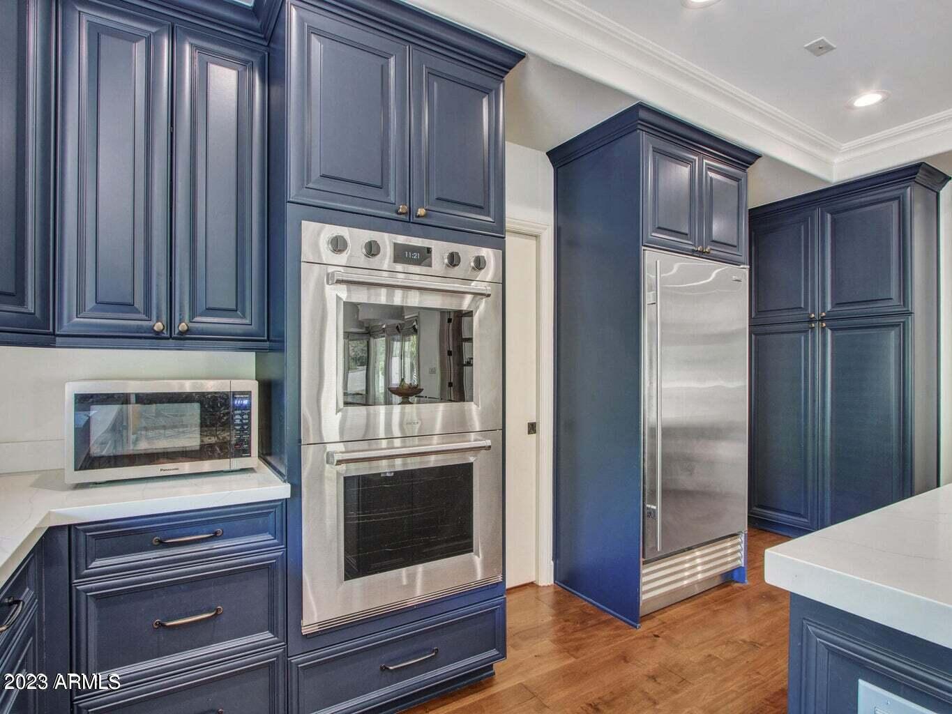 LINCOLN ESTATES - Residential