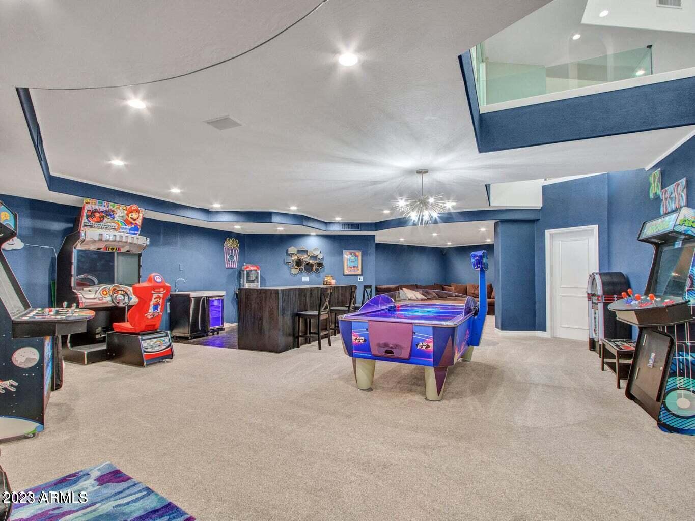 LINCOLN ESTATES - Residential
