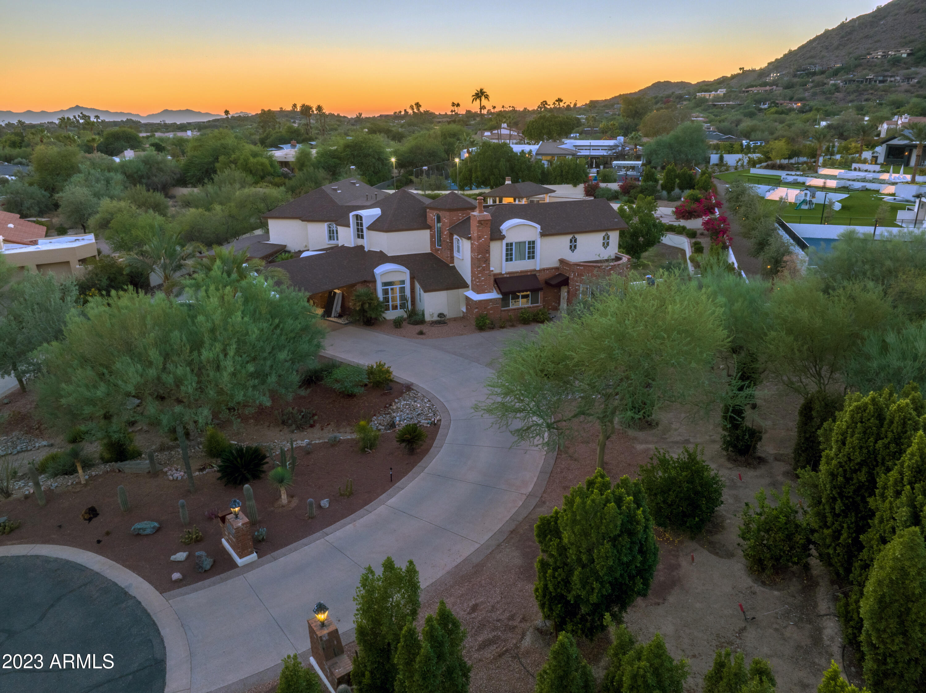 LINCOLN ESTATES - Residential