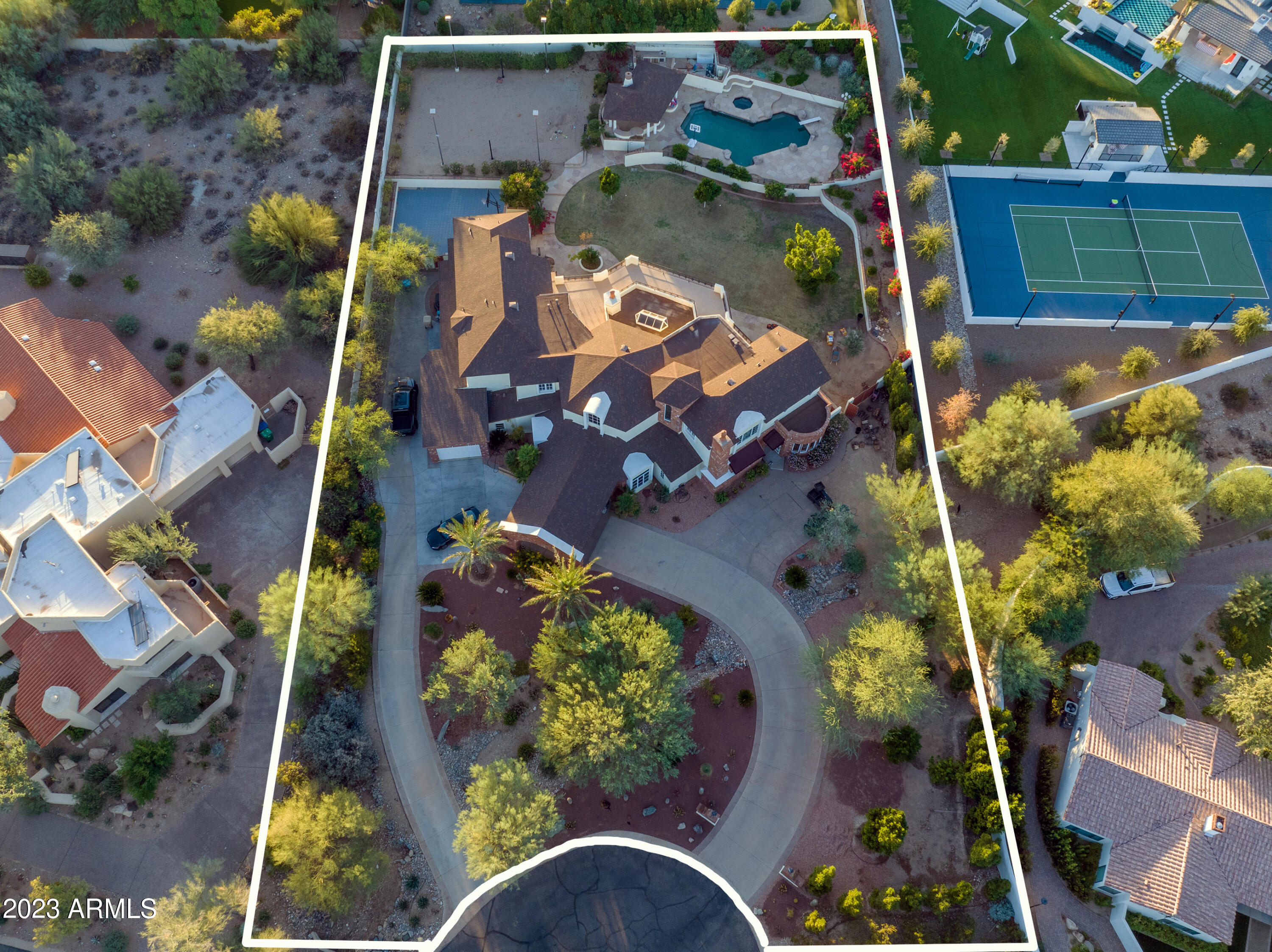 LINCOLN ESTATES - Residential