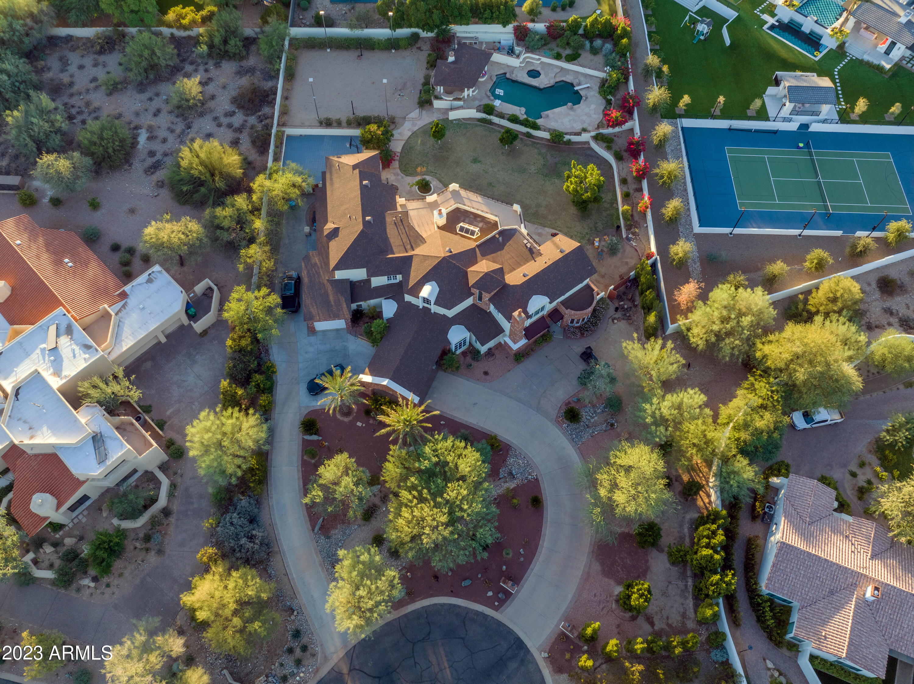 LINCOLN ESTATES - Residential