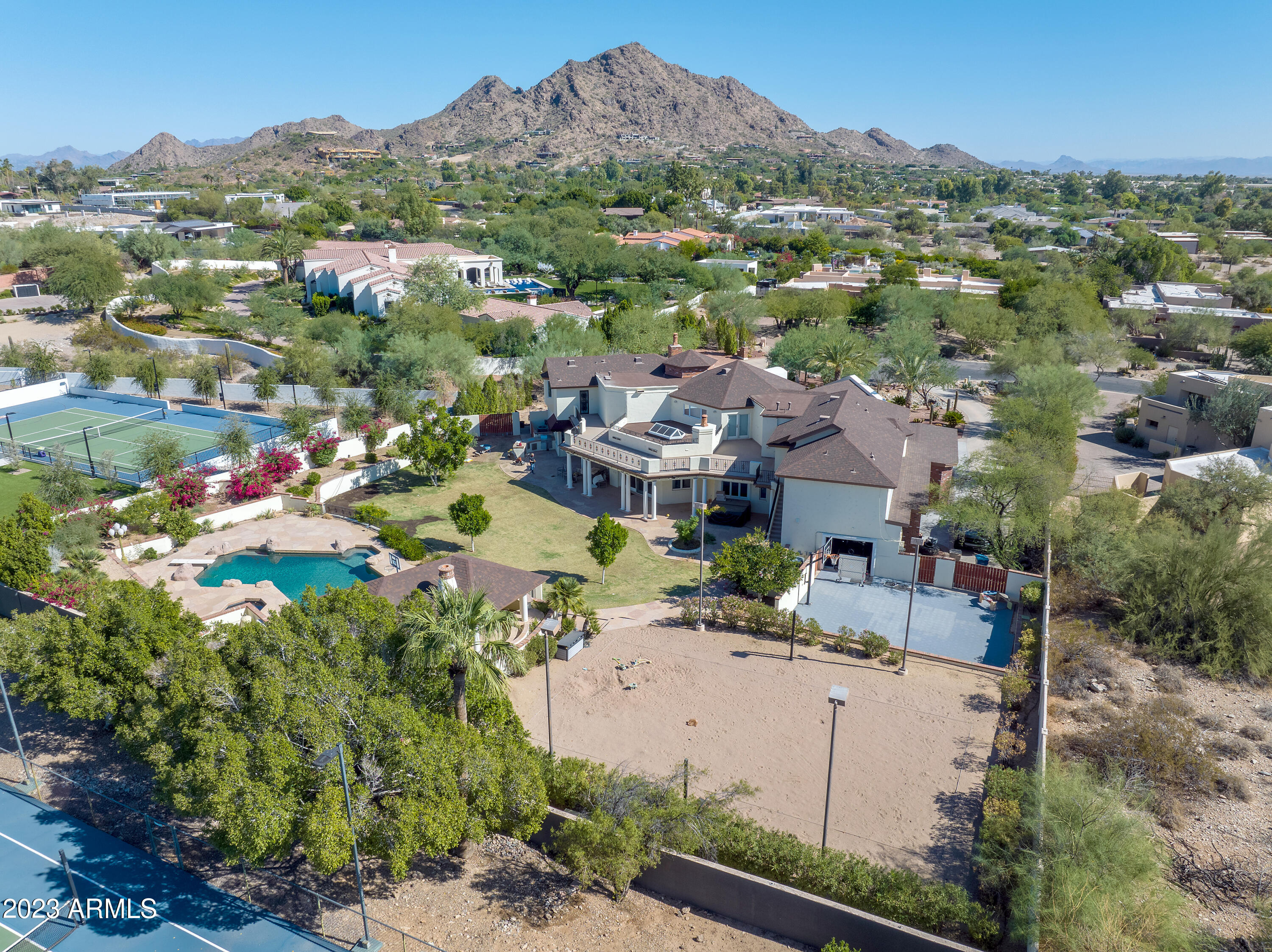 LINCOLN ESTATES - Residential