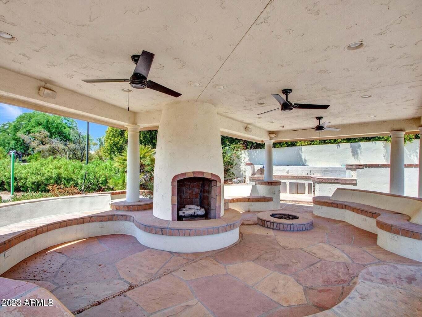 LINCOLN ESTATES - Residential