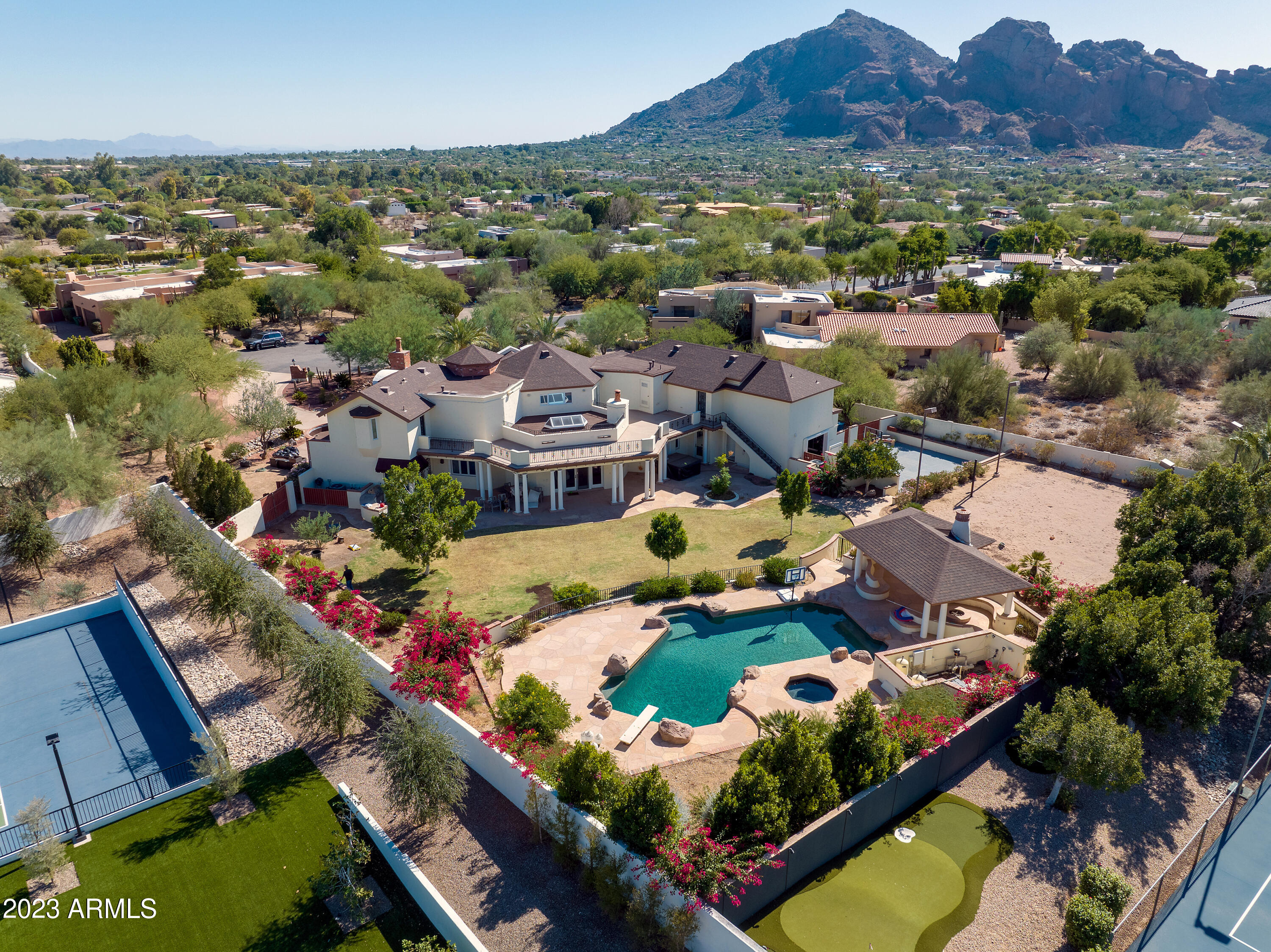 LINCOLN ESTATES - Residential
