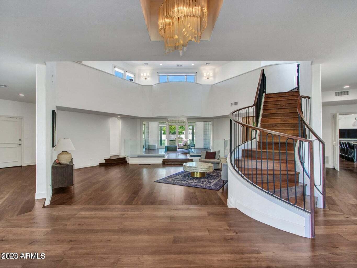 LINCOLN ESTATES - Residential