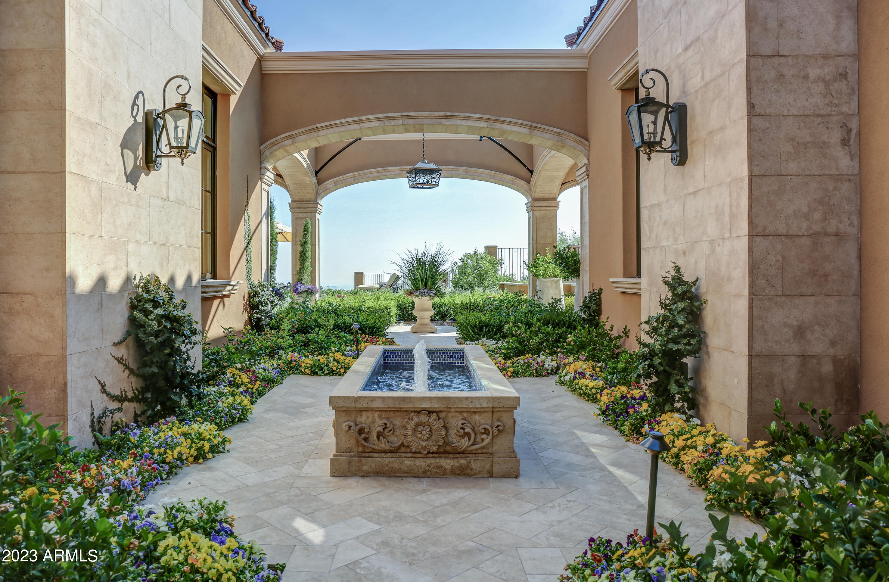 DESERT MOUNTAIN - Residential