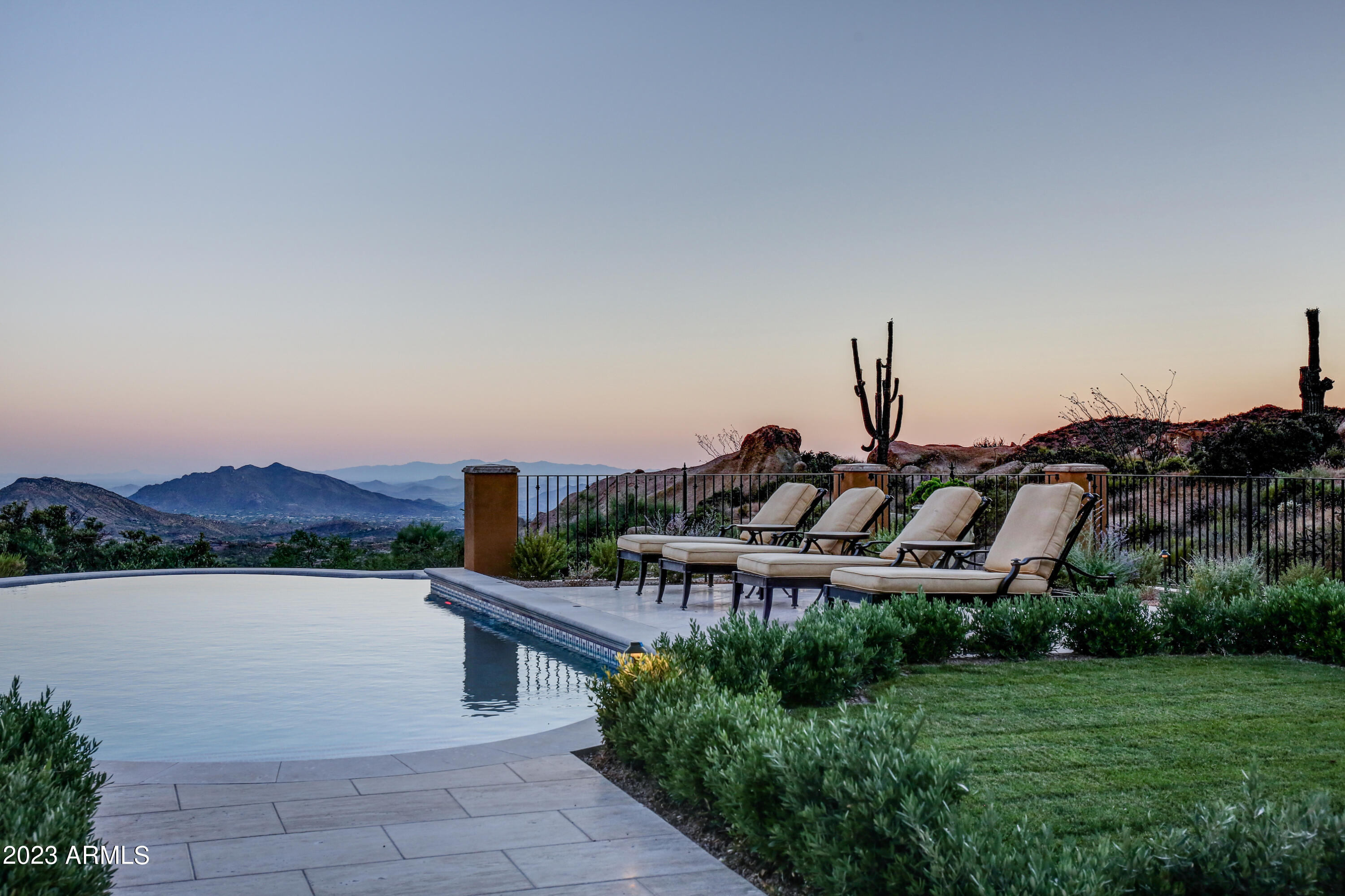 DESERT MOUNTAIN - Residential