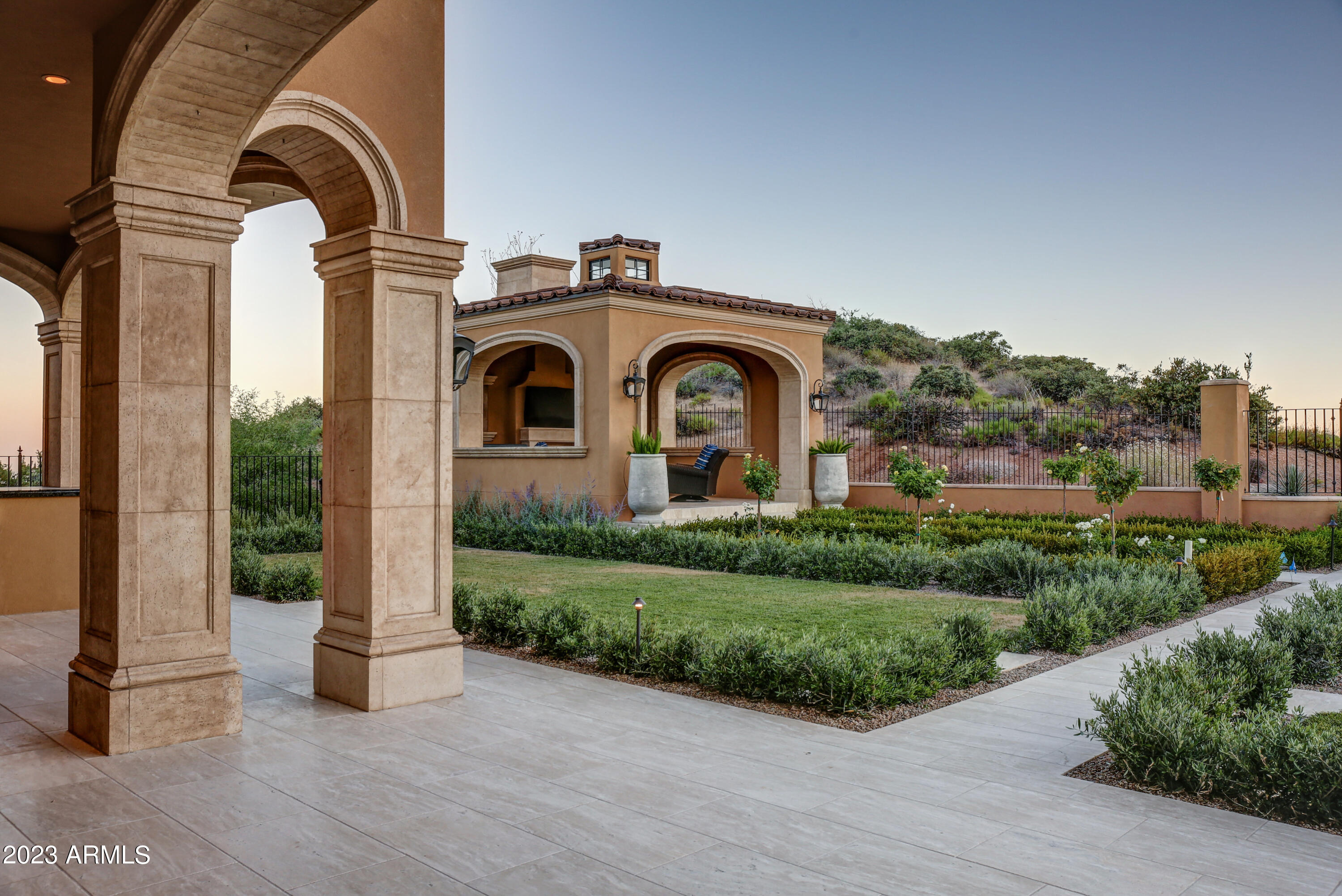 DESERT MOUNTAIN - Residential