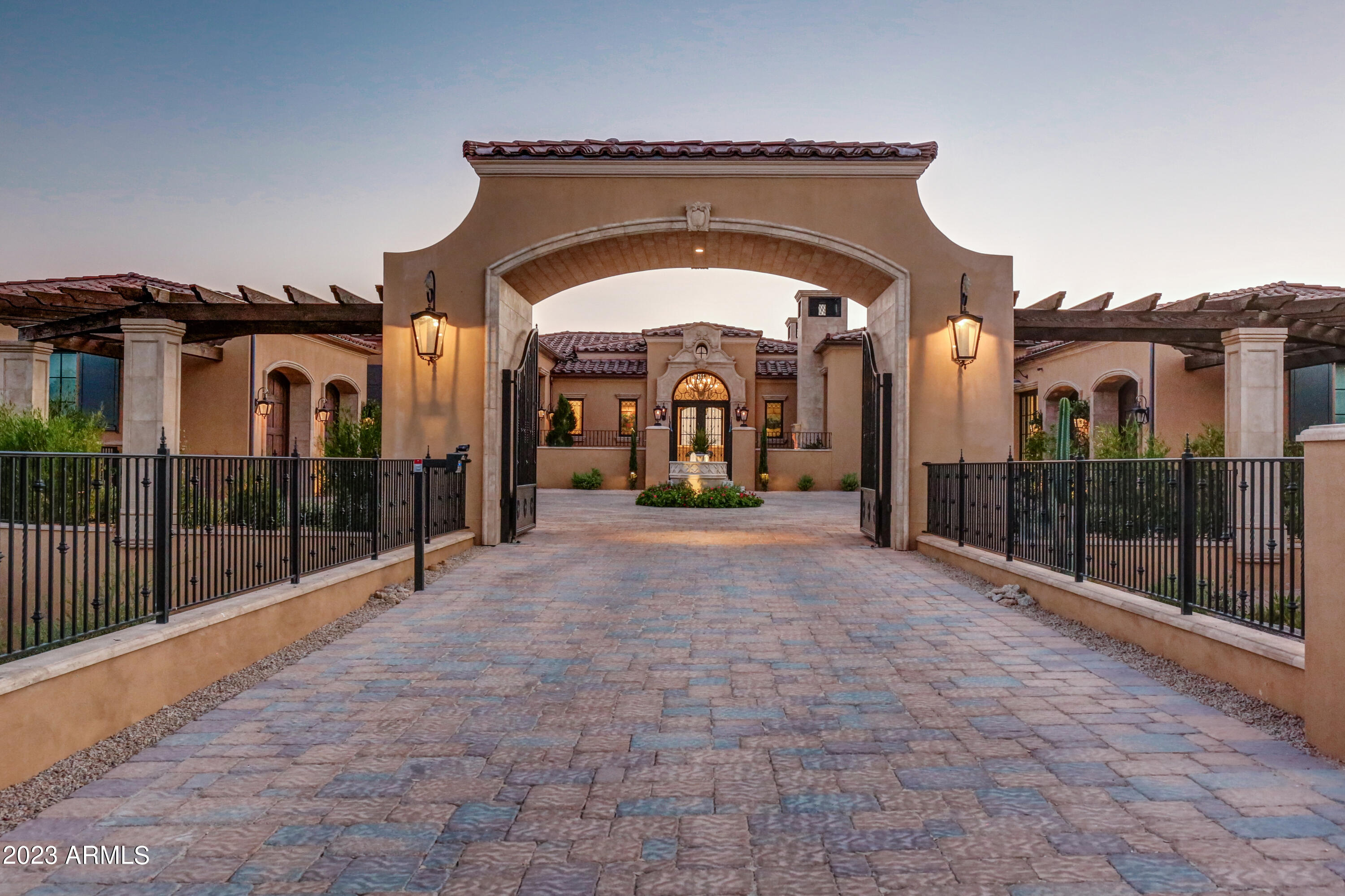 DESERT MOUNTAIN - Residential