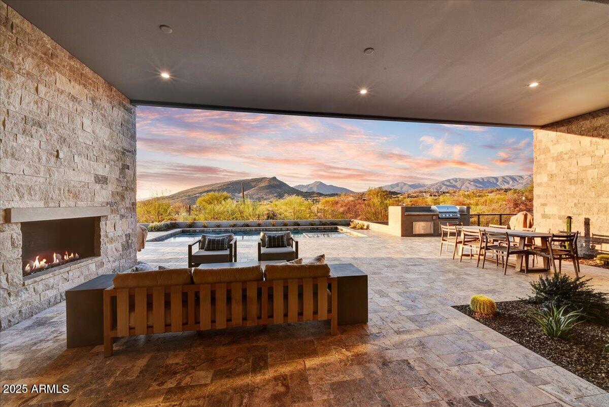 DESERT MOUNTAIN PHASE 1 UNIT 2 LOT 206-335 TR A - Residential