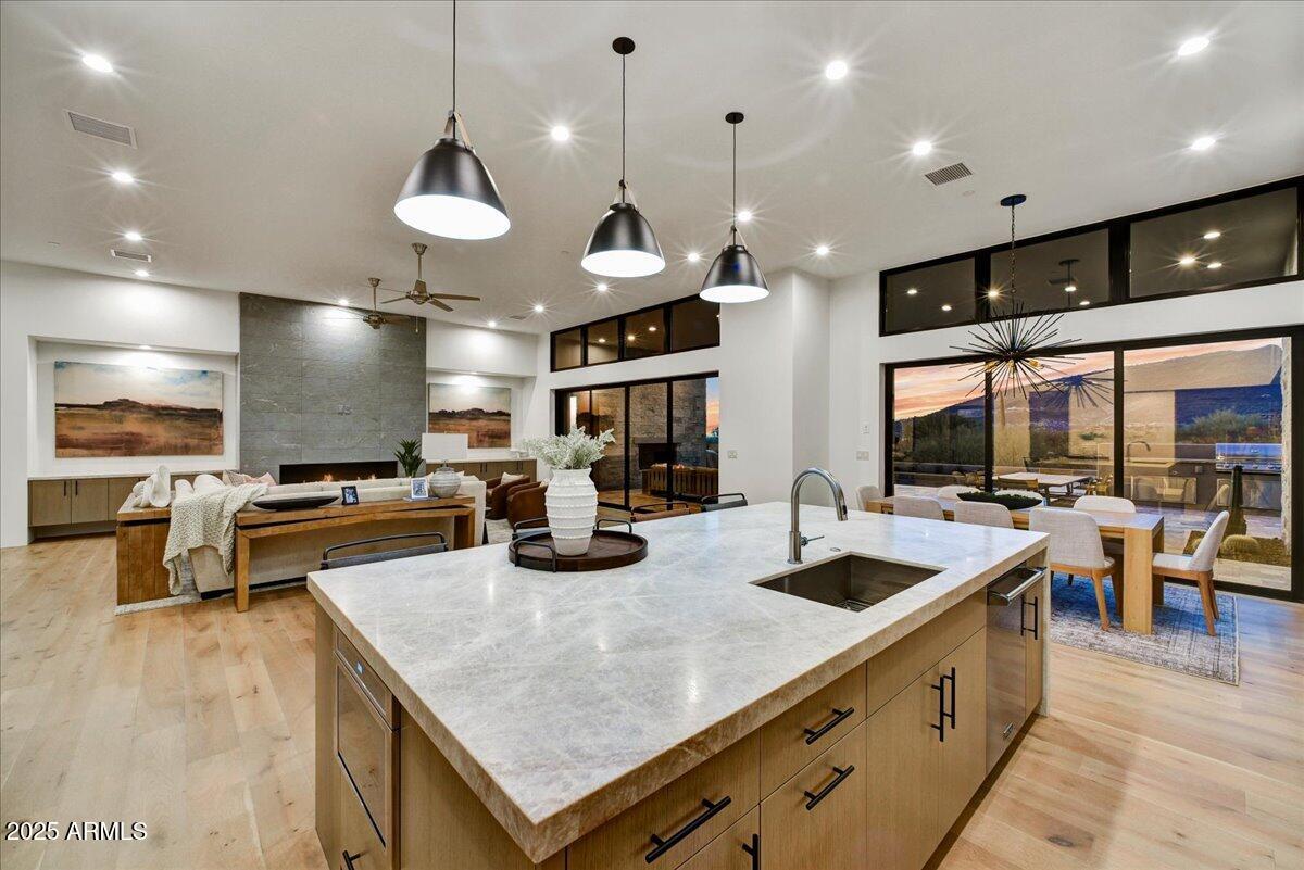 DESERT MOUNTAIN PHASE 1 UNIT 2 LOT 206-335 TR A - Residential