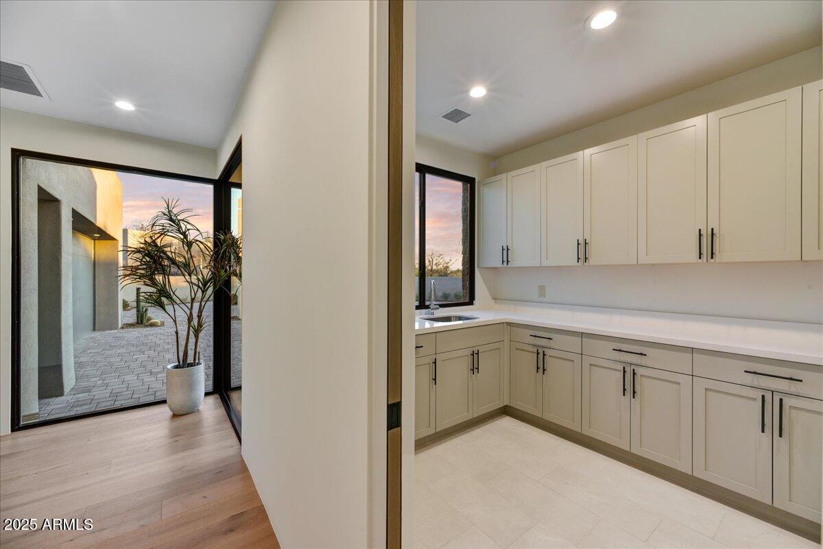 DESERT MOUNTAIN PHASE 1 UNIT 2 LOT 206-335 TR A - Residential