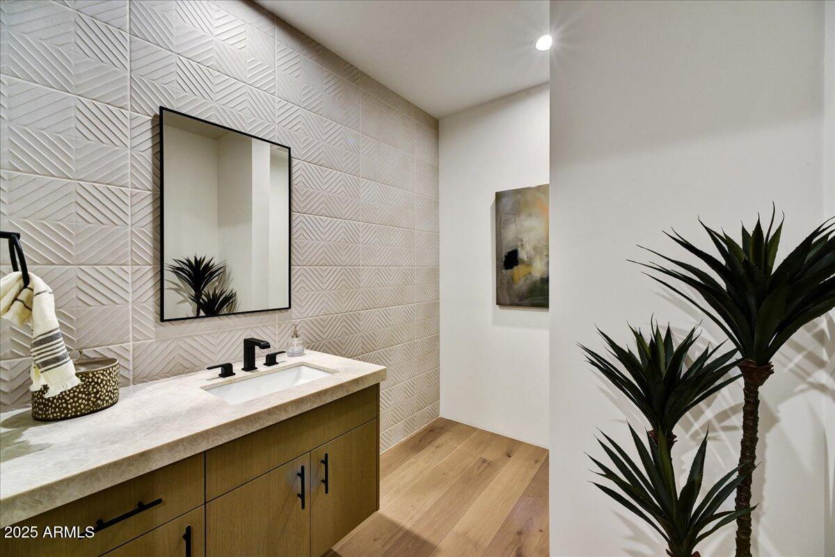 DESERT MOUNTAIN PHASE 1 UNIT 2 LOT 206-335 TR A - Residential