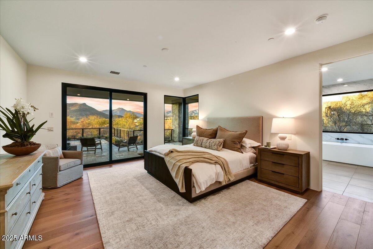DESERT MOUNTAIN PHASE 1 UNIT 2 LOT 206-335 TR A - Residential