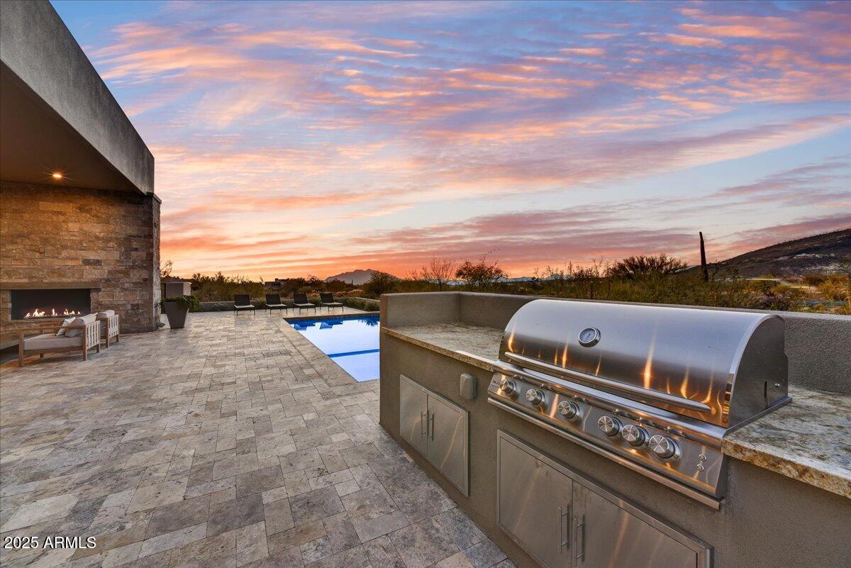 DESERT MOUNTAIN PHASE 1 UNIT 2 LOT 206-335 TR A - Residential