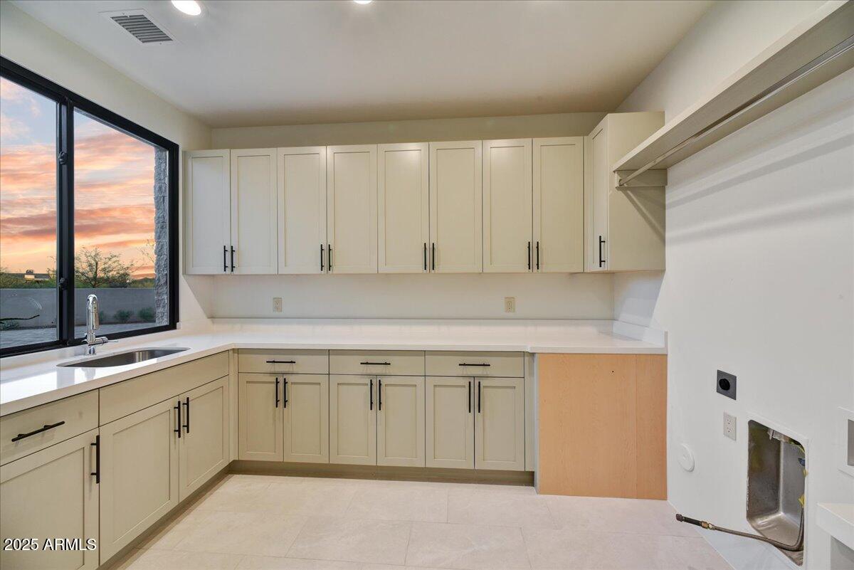DESERT MOUNTAIN PHASE 1 UNIT 2 LOT 206-335 TR A - Residential