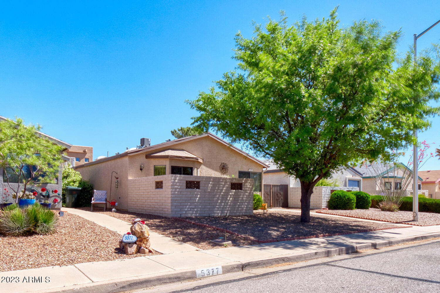 DESERT SHADOWS - Residential