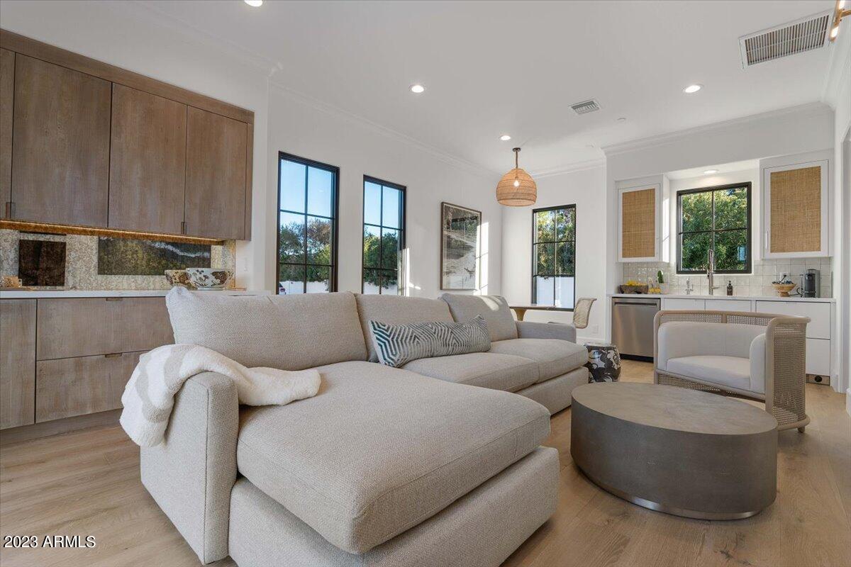STONEVIEW - Residential