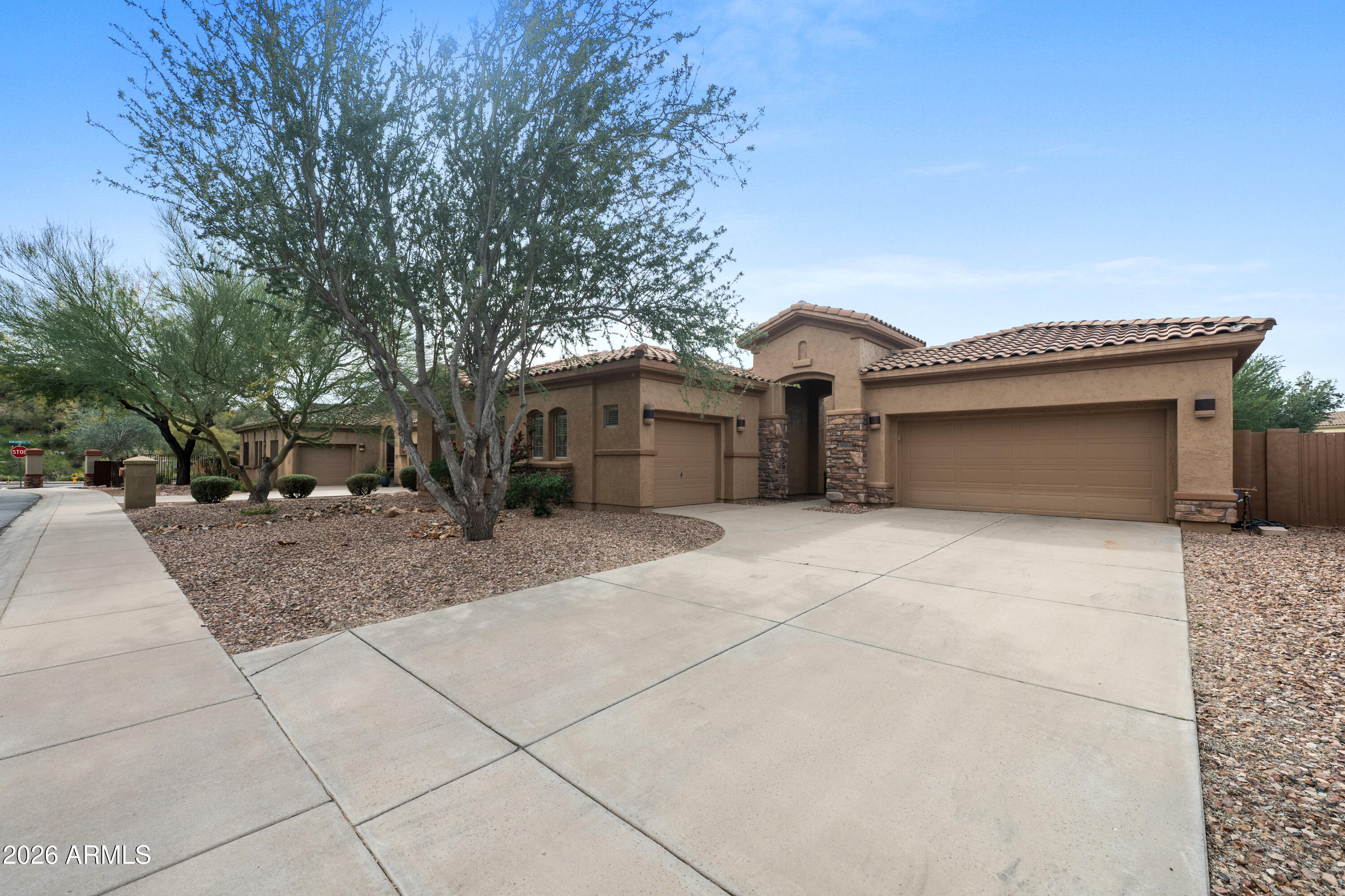 SUPERSTITION FOOTHILLS - Residential