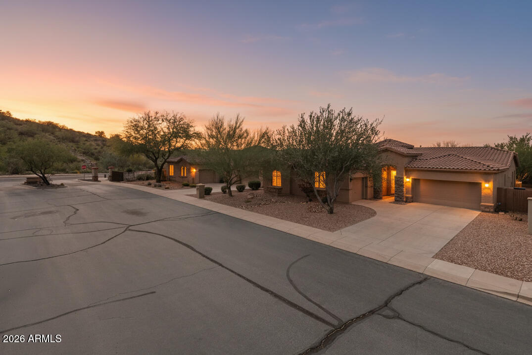SUPERSTITION FOOTHILLS - Residential