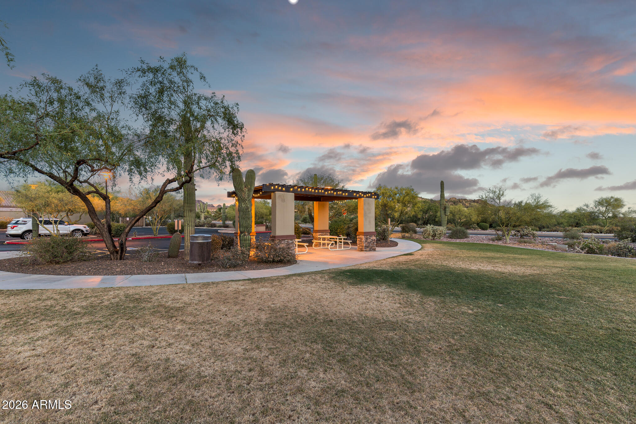 SUPERSTITION FOOTHILLS - Residential