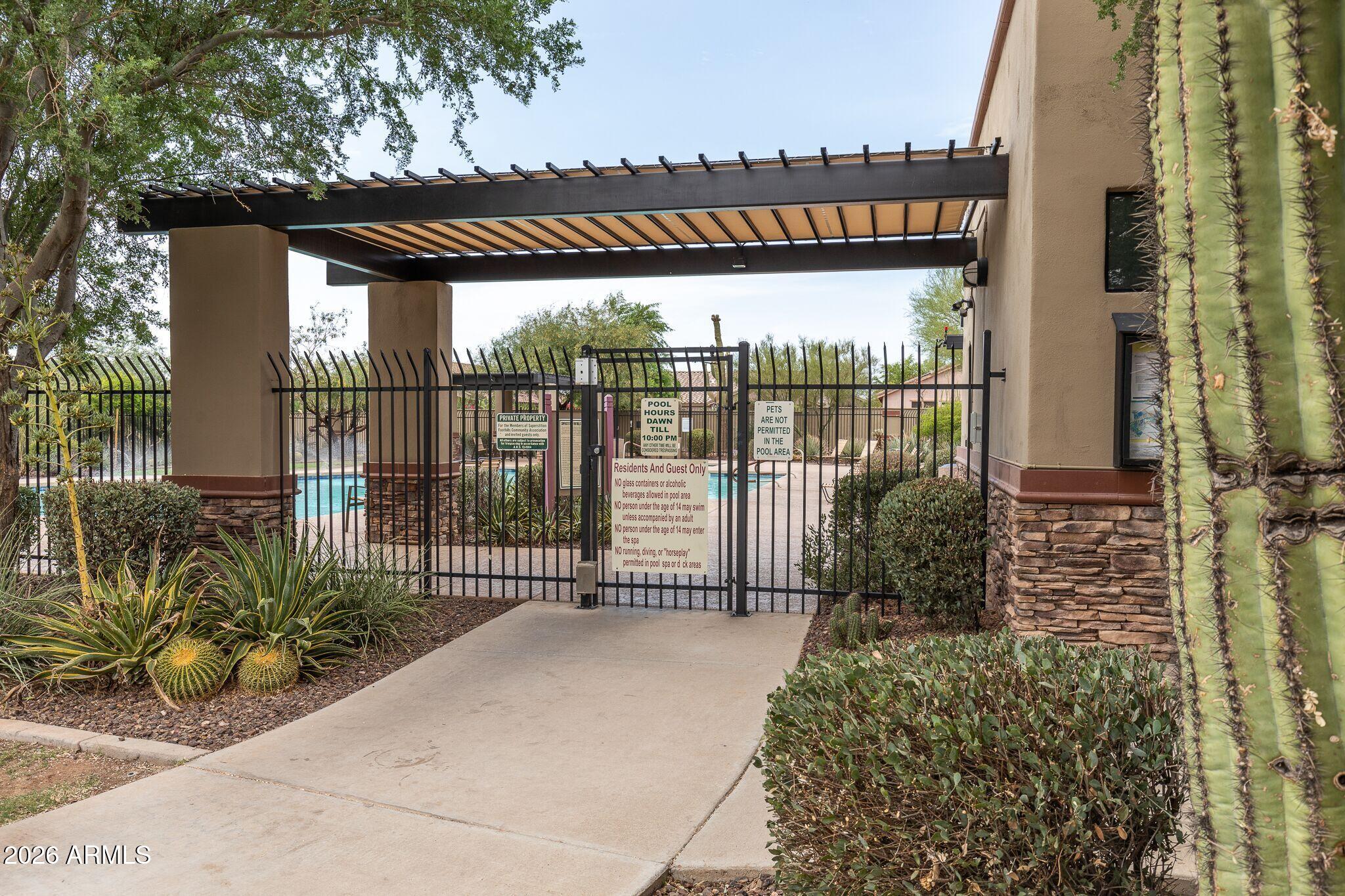 SUPERSTITION FOOTHILLS - Residential