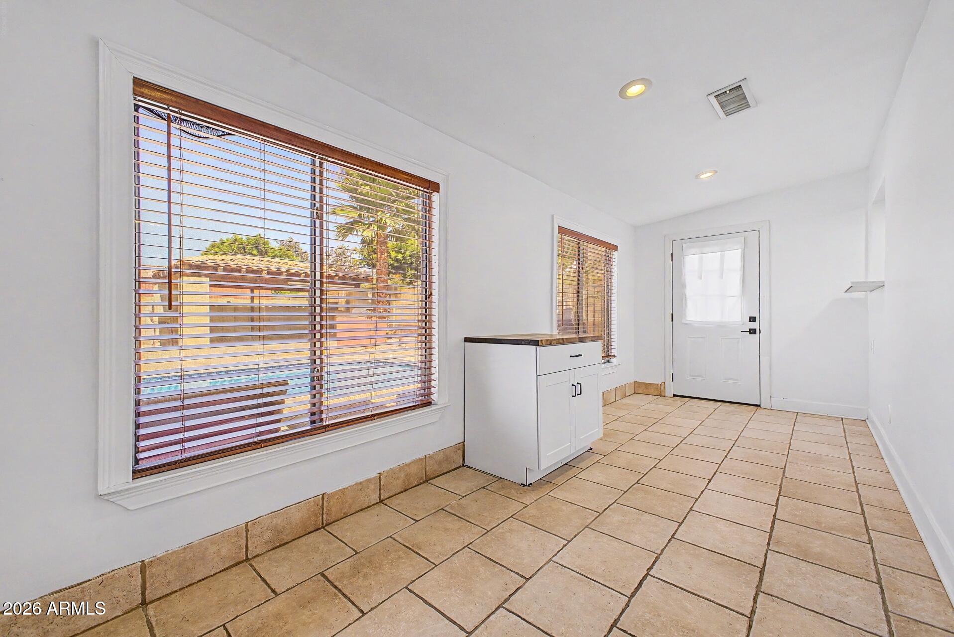 SHADOW MOUNTAIN UNIT 1 - Residential