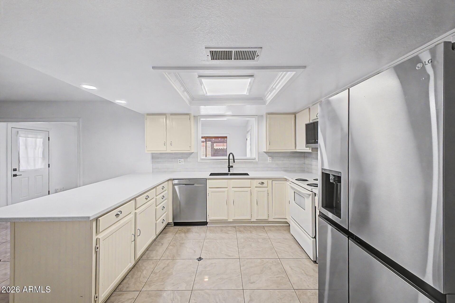 SHADOW MOUNTAIN UNIT 1 - Residential