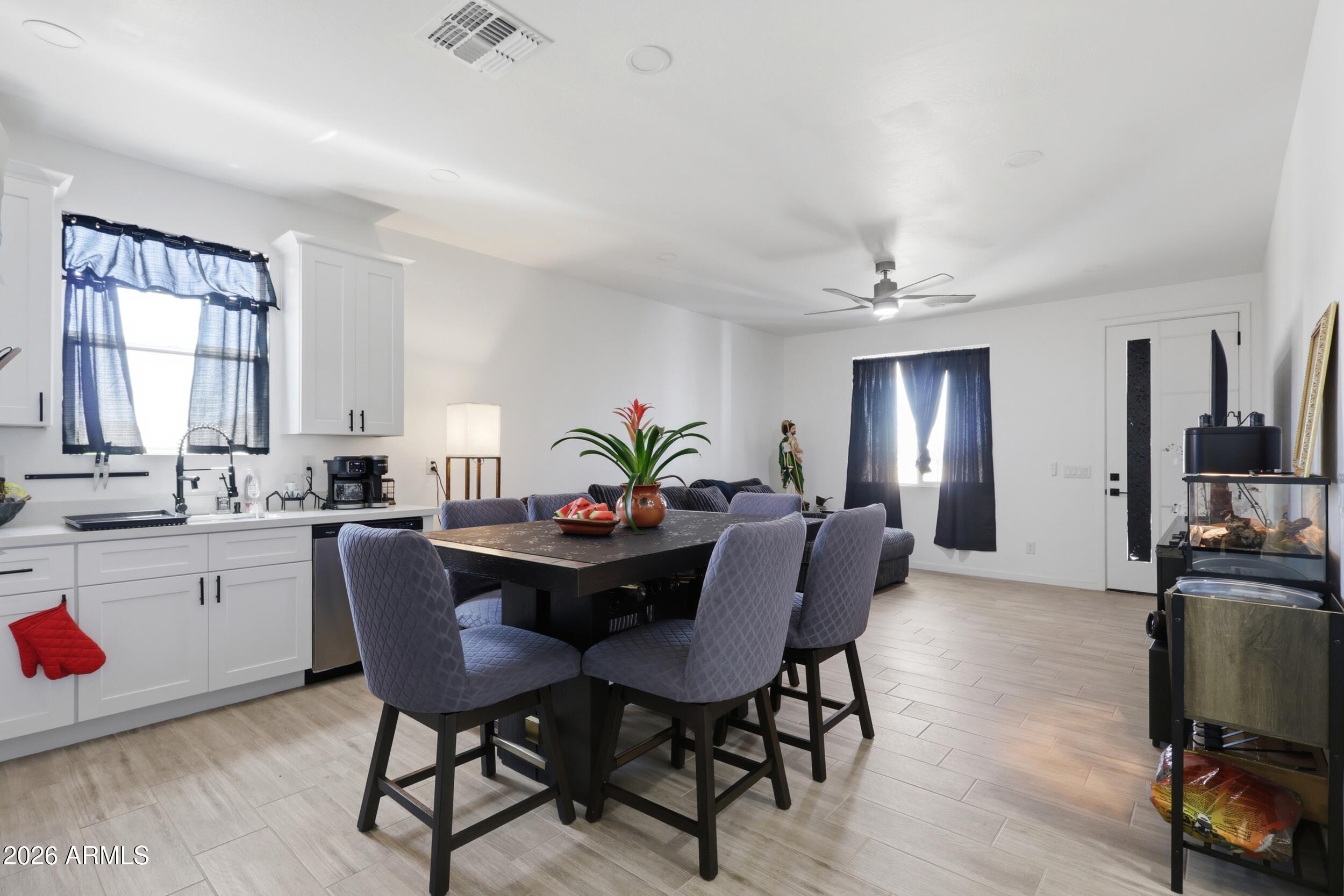 AMD ARIZONA CITY TRACT I - Residential Income
