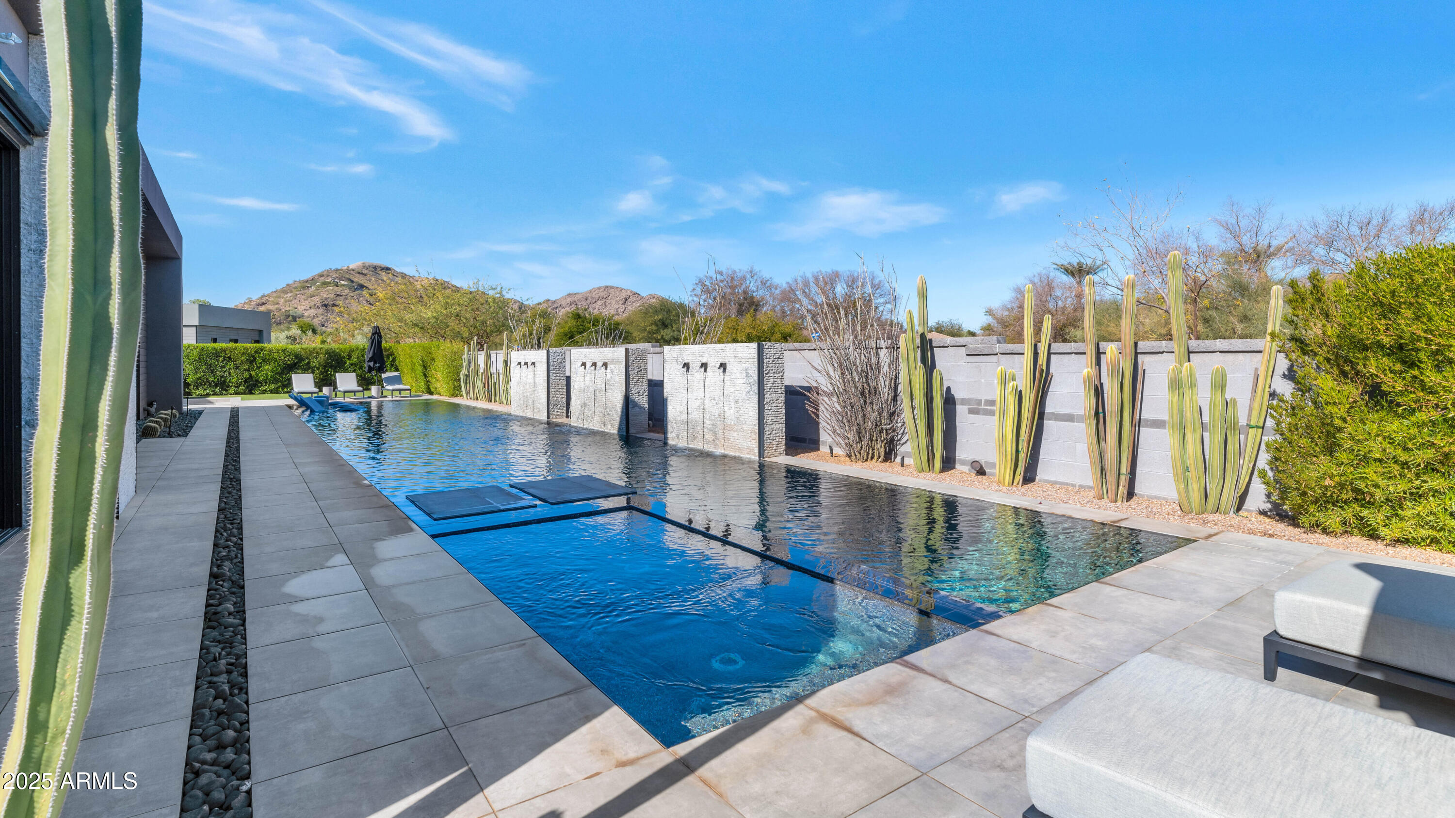 RITZ-CARLTON PARCEL B - Residential