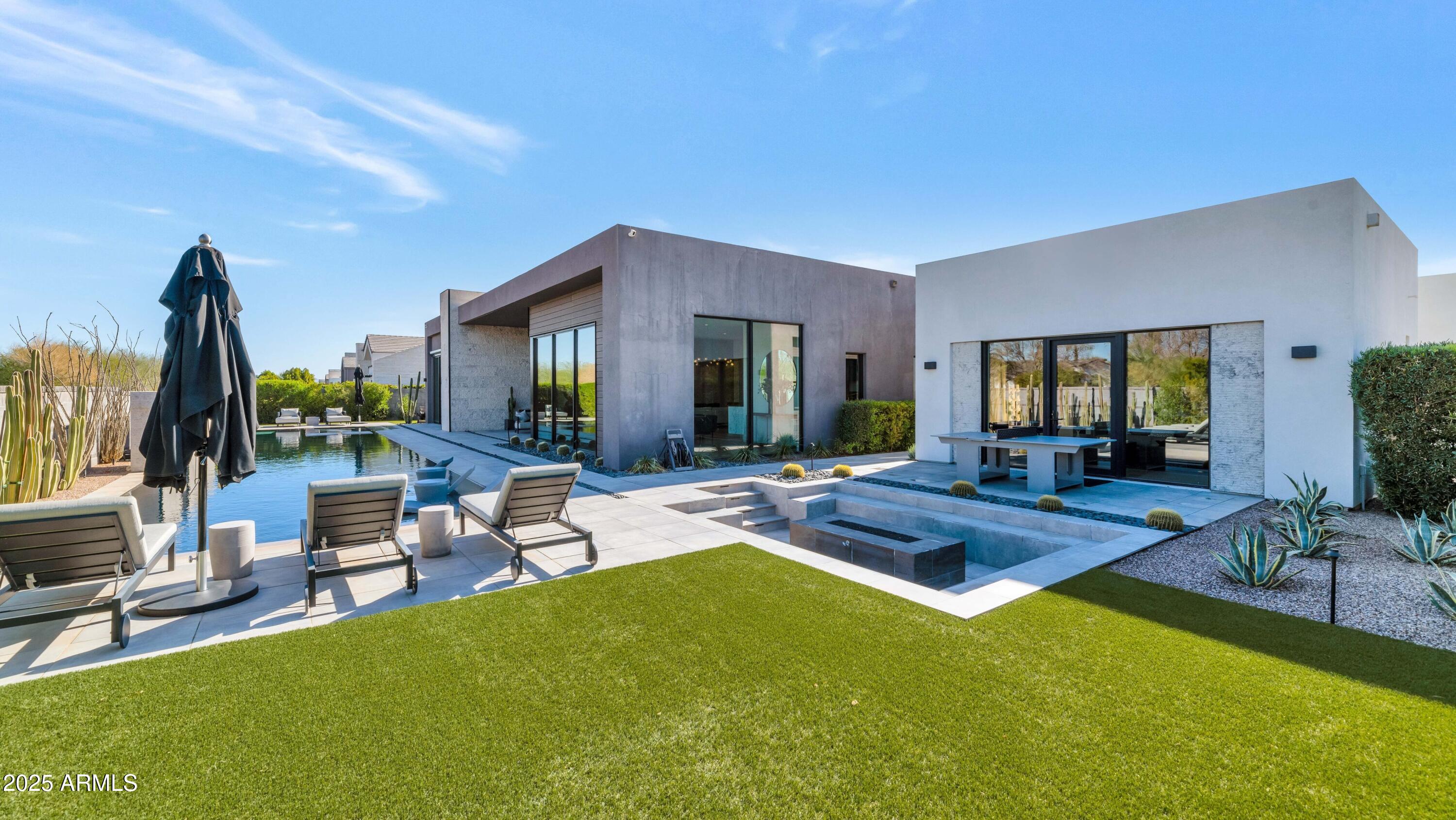 RITZ-CARLTON PARCEL B - Residential
