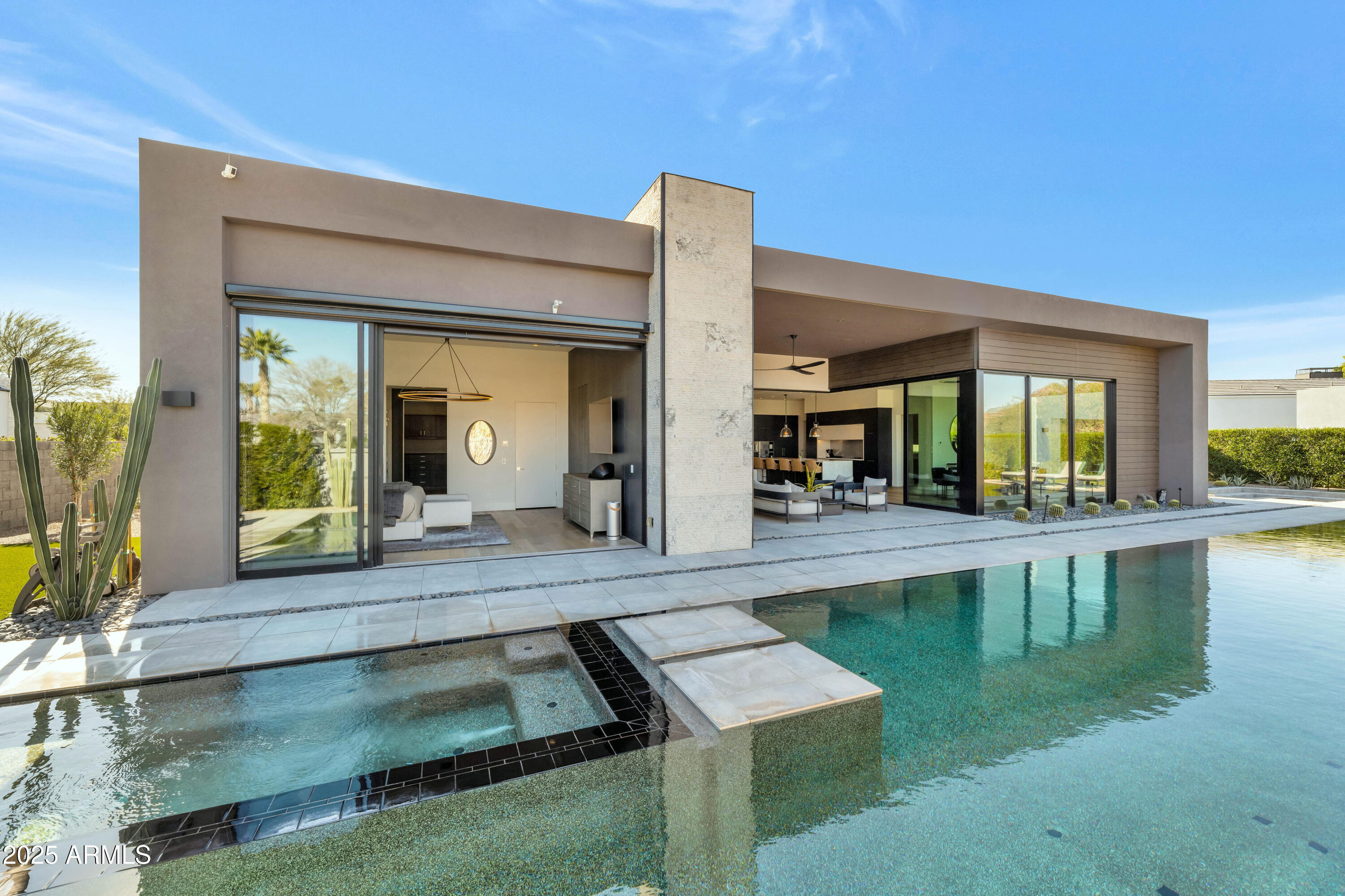 RITZ-CARLTON PARCEL B - Residential